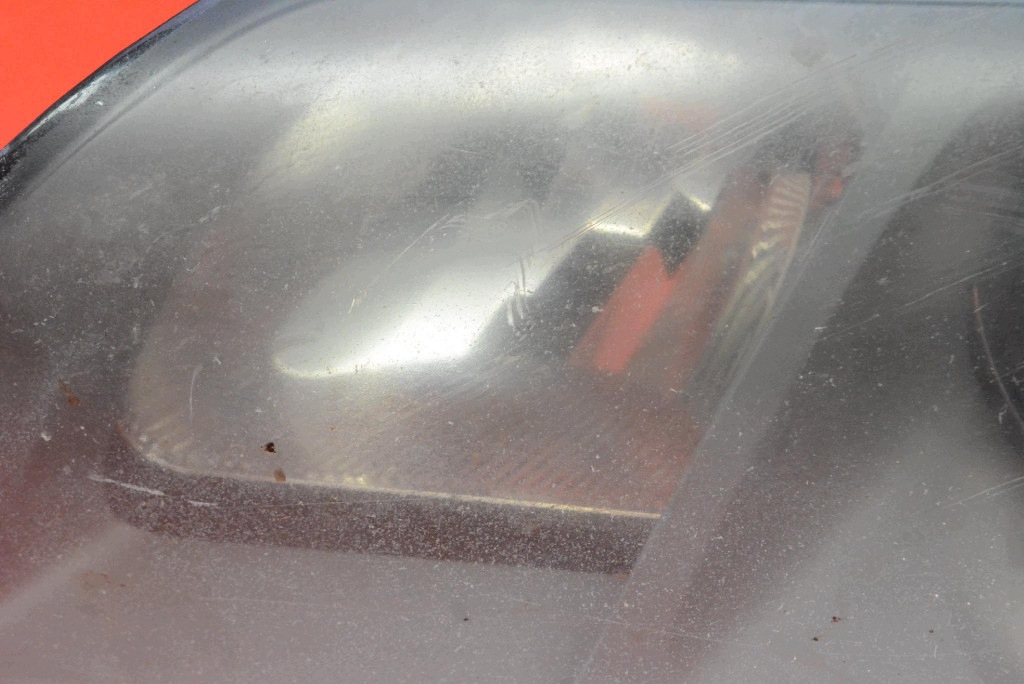REFLEKTOR left light front lens XENON EU 30698889 VOLVO V50 1 and 03-11