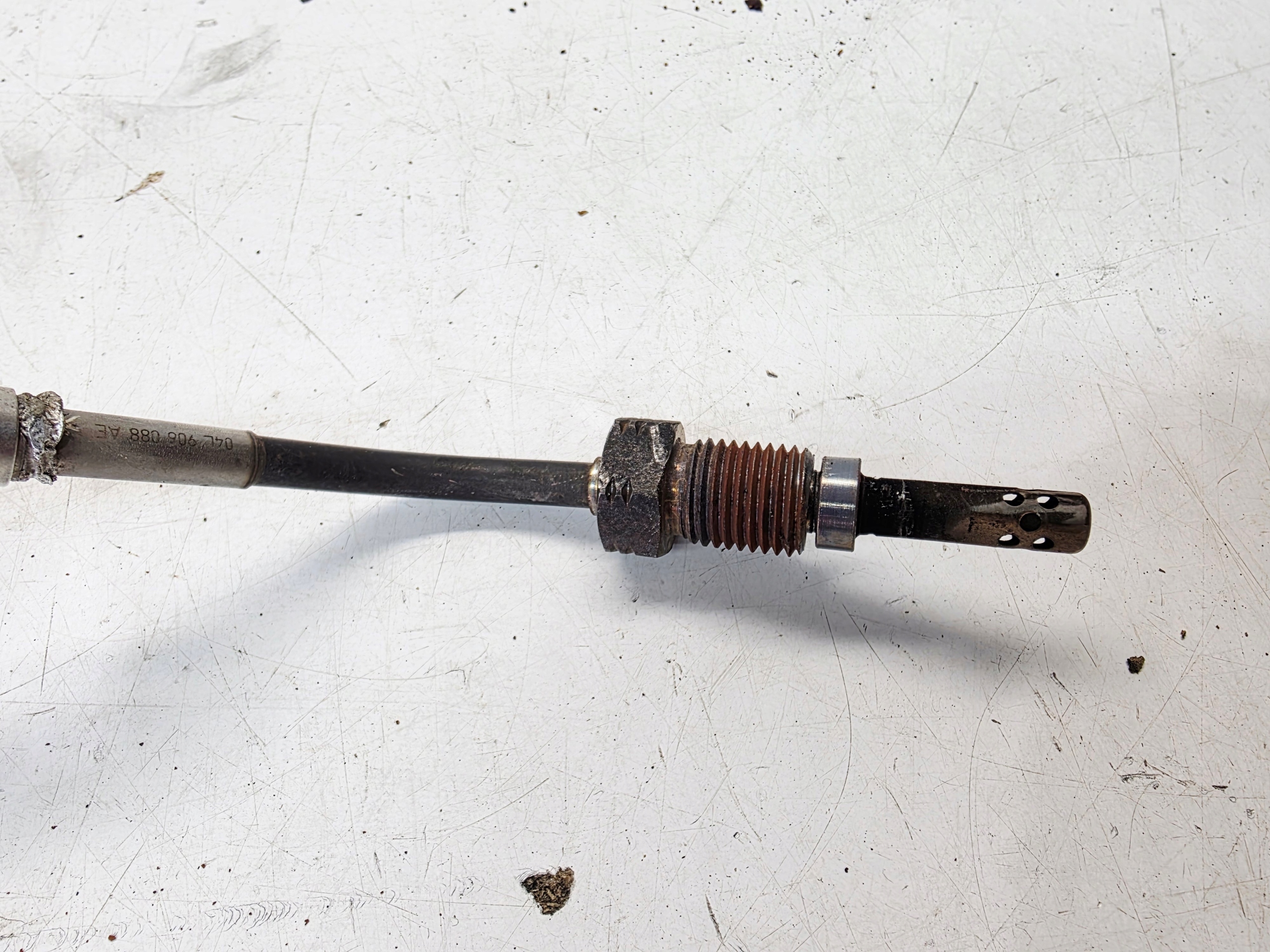 Sensor TEMPERATURY Gase AUDI VOLKSWAGEN SEAT SKODA 04L906088AE