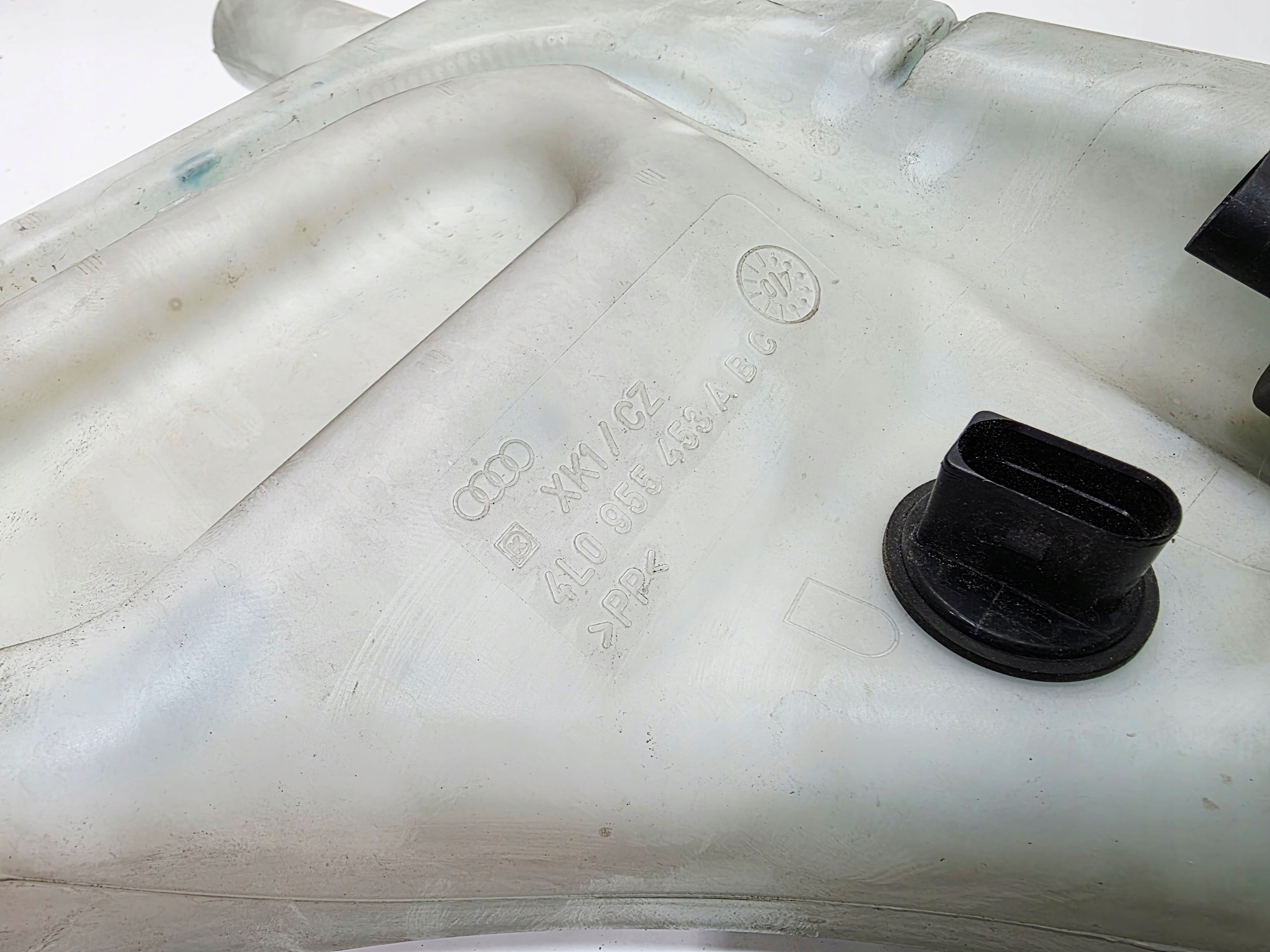Behälter PLYNO DO Spritzdüse AUDI Q7 4L 4L0955453