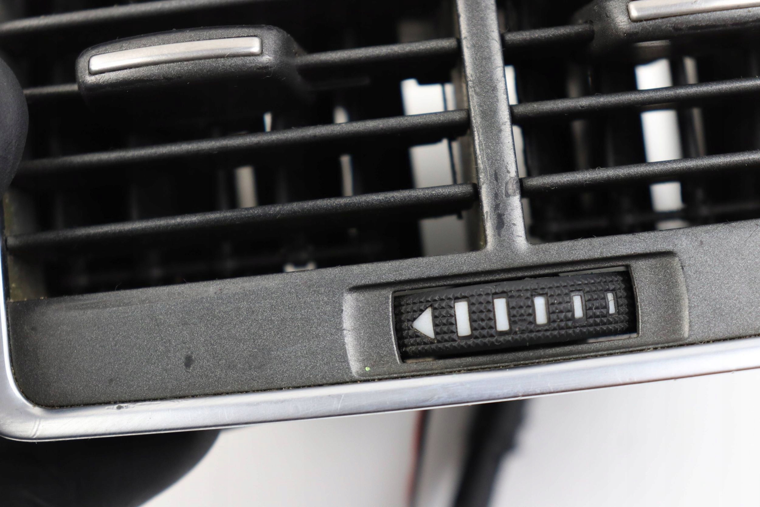 AUDI A6 C6 Lüftungsgitter des lüfters mitte mitte 4F0819203B EUROPA