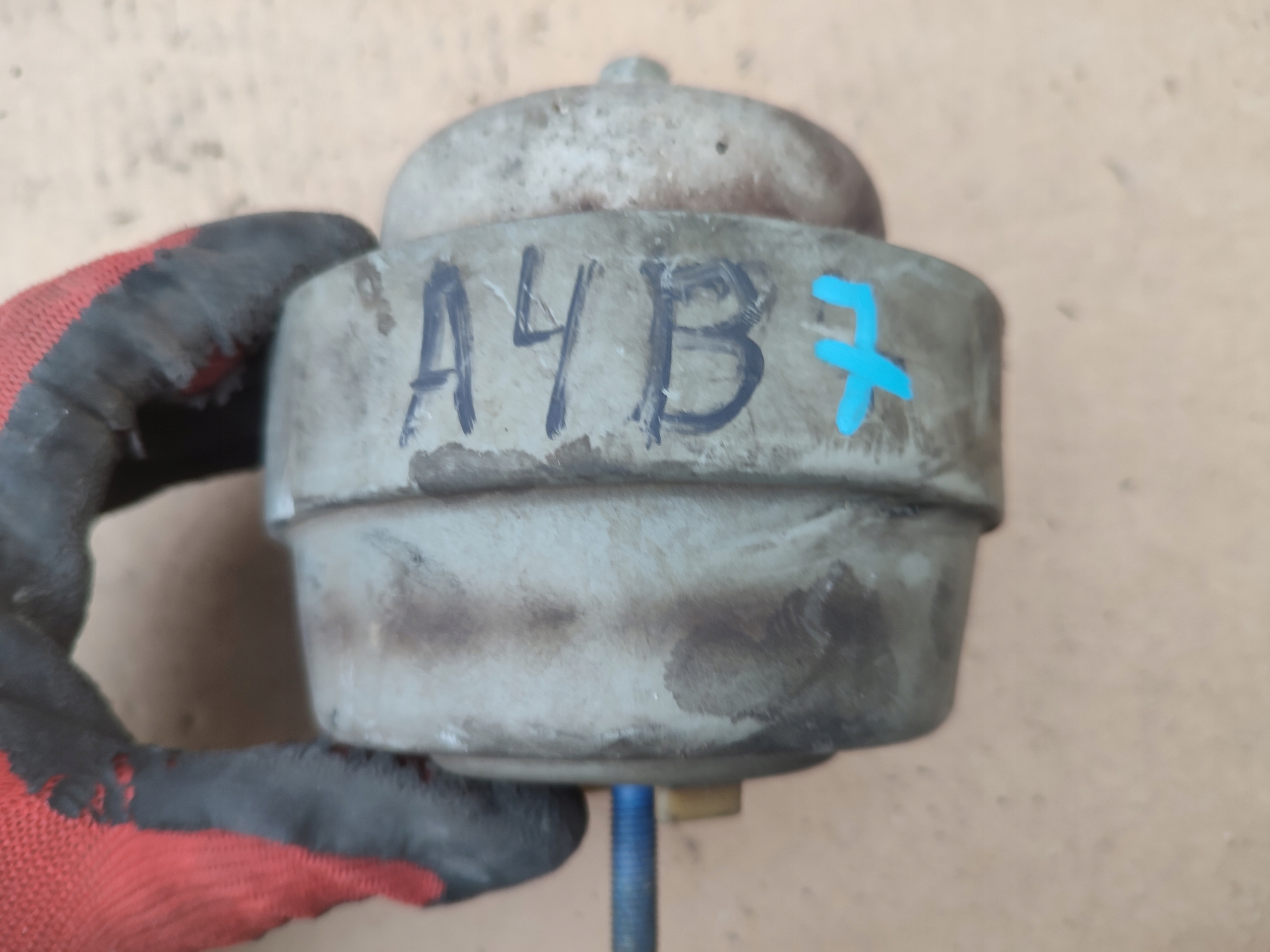 engine mount AUDI A4 B7 2.0TFSI 8E0199382G
