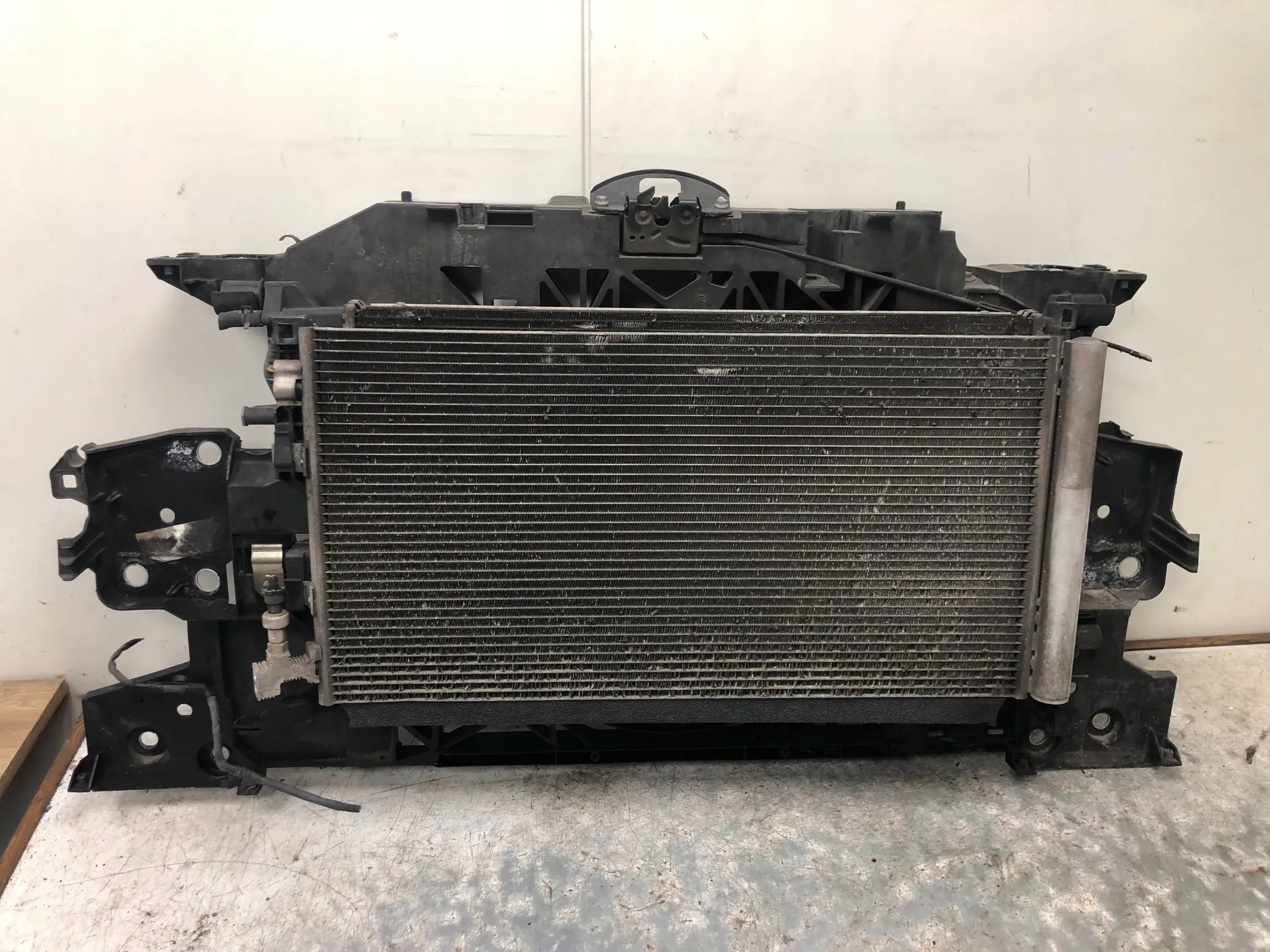 RENAULT SCENIC III 1.5 DCI bar, wall front radiator 752100007R