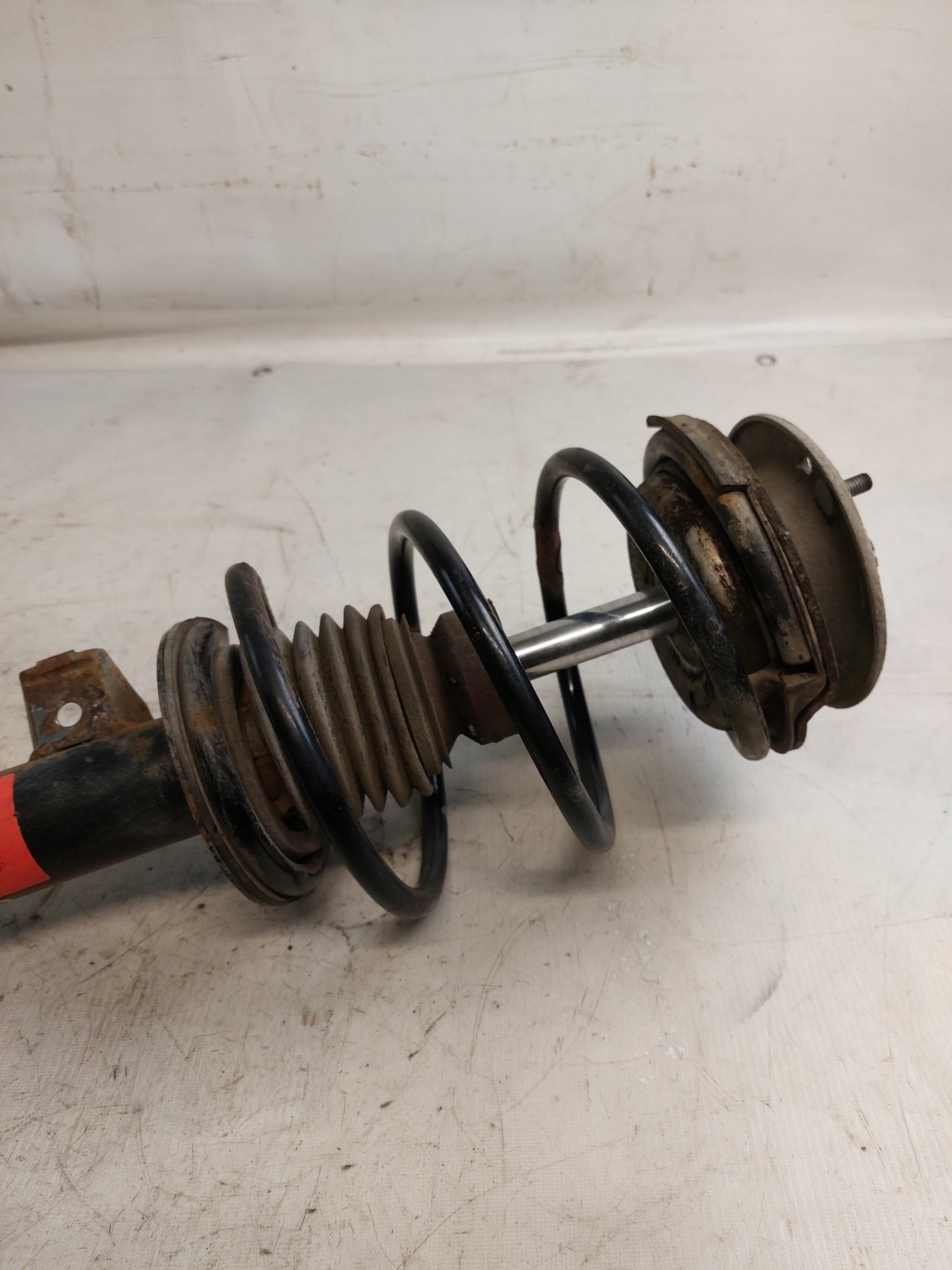amortizer strune prednji dio lijevi BMW E46 2.0D