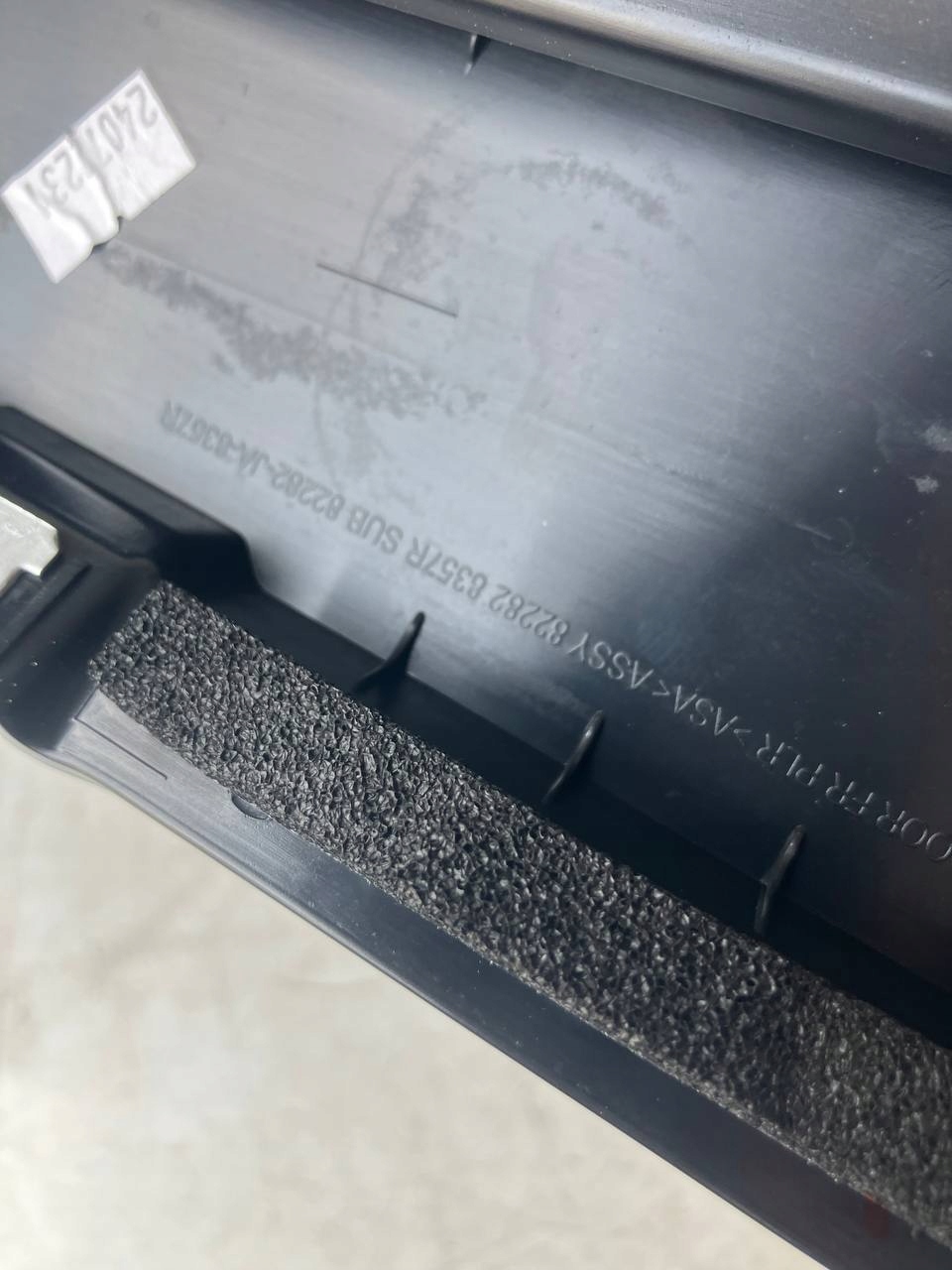 moulding cap door left rear part RENAULT ARKANA 822828357R