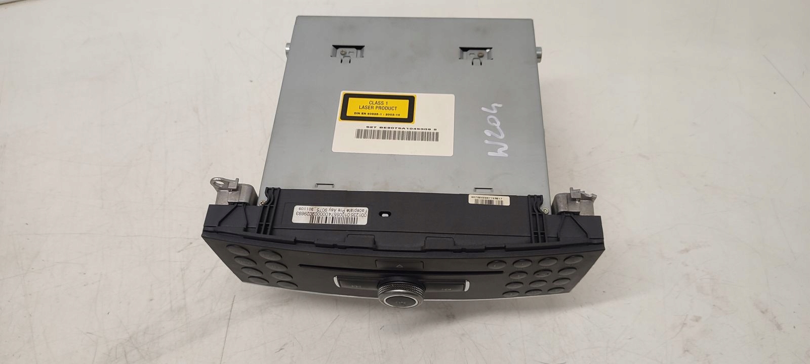 Radio fabryczne Becker Mercedes W204