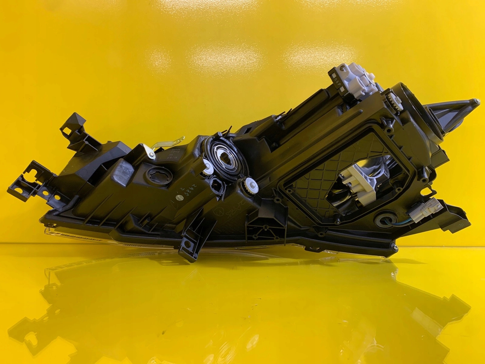light right Mazda 6 II GH 09- Xenon