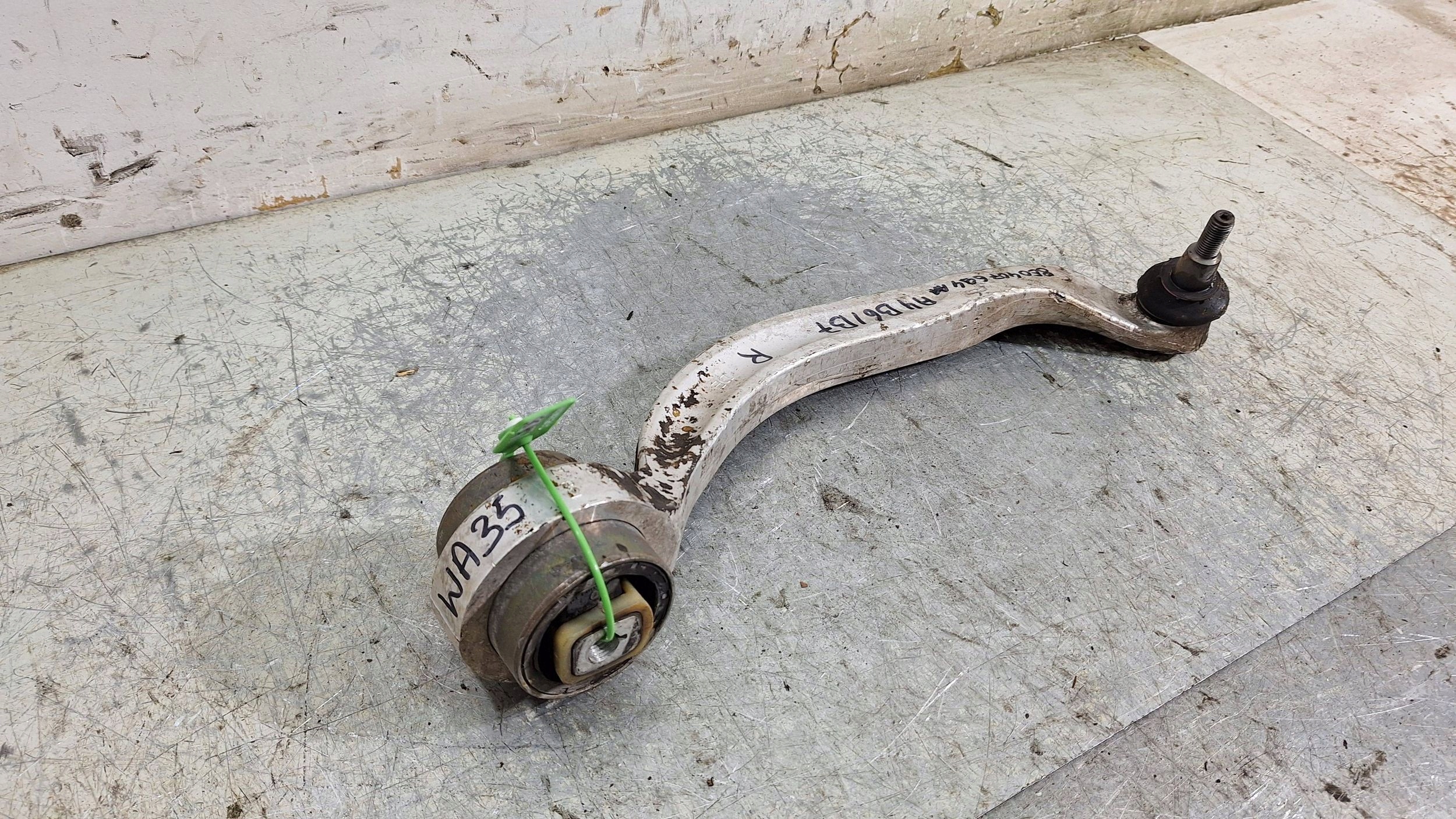 arm right front 8E0407694AA AUDI A4 B6 B7