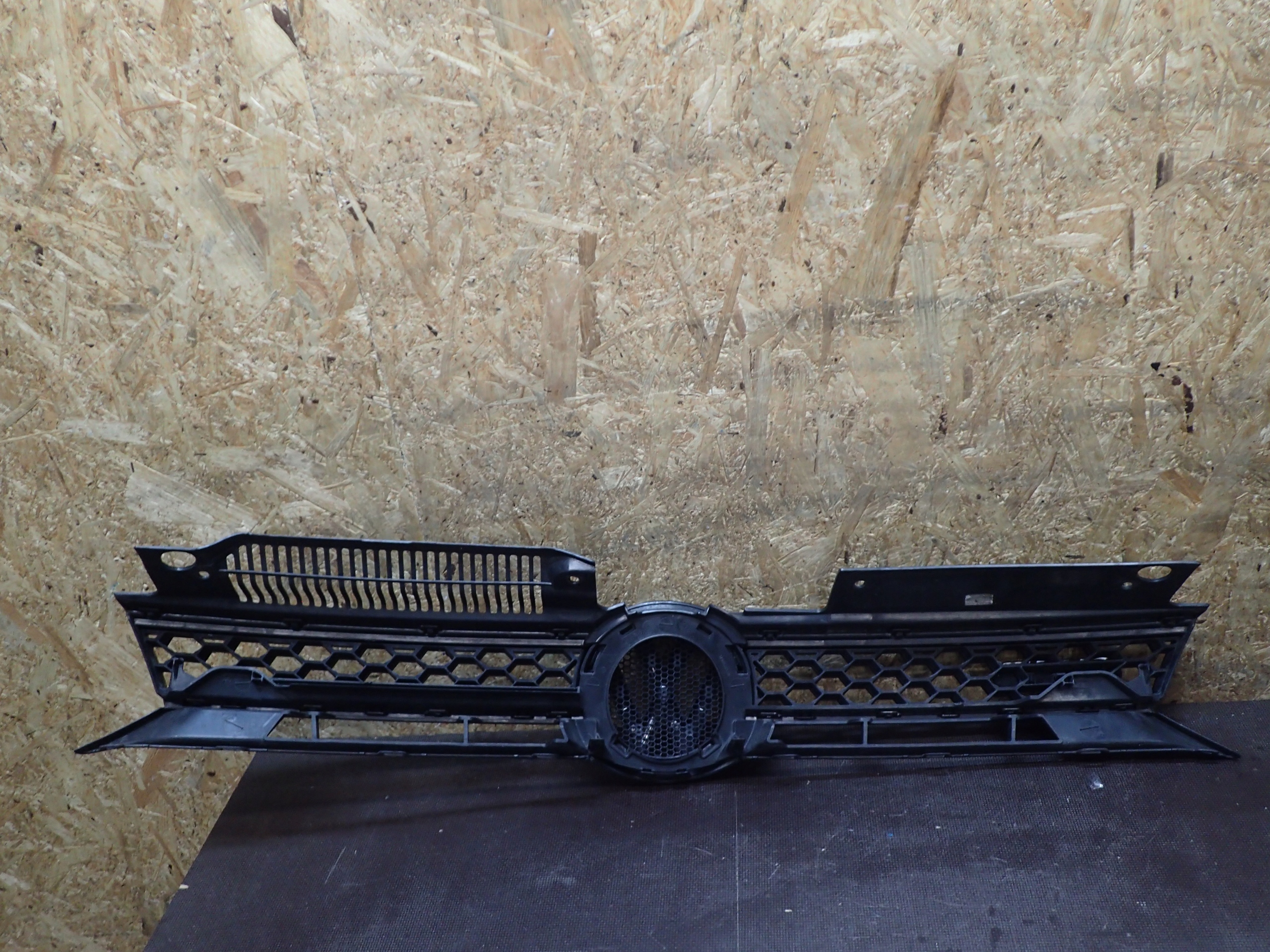 GRILLE VW GOLF VI 6 GTD 5K0853653N
