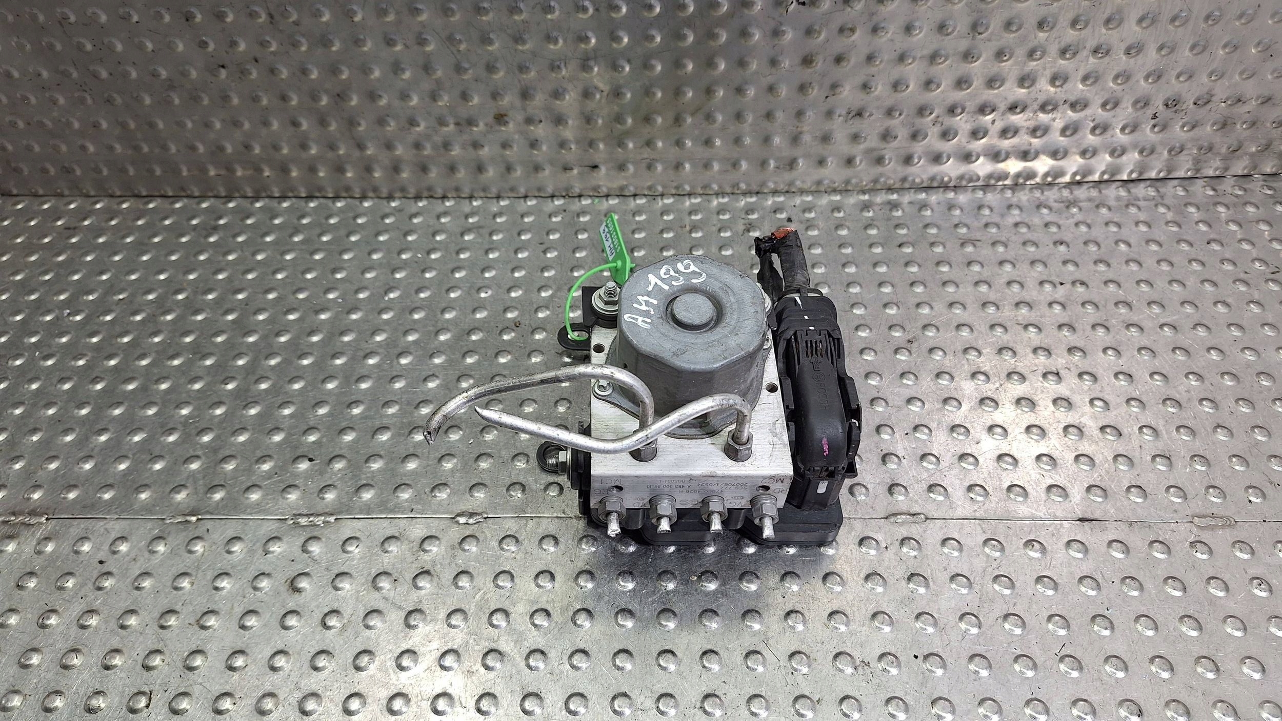 pump control unit ABS A4539008610 476604926R SMART EQ FORTWO III 453