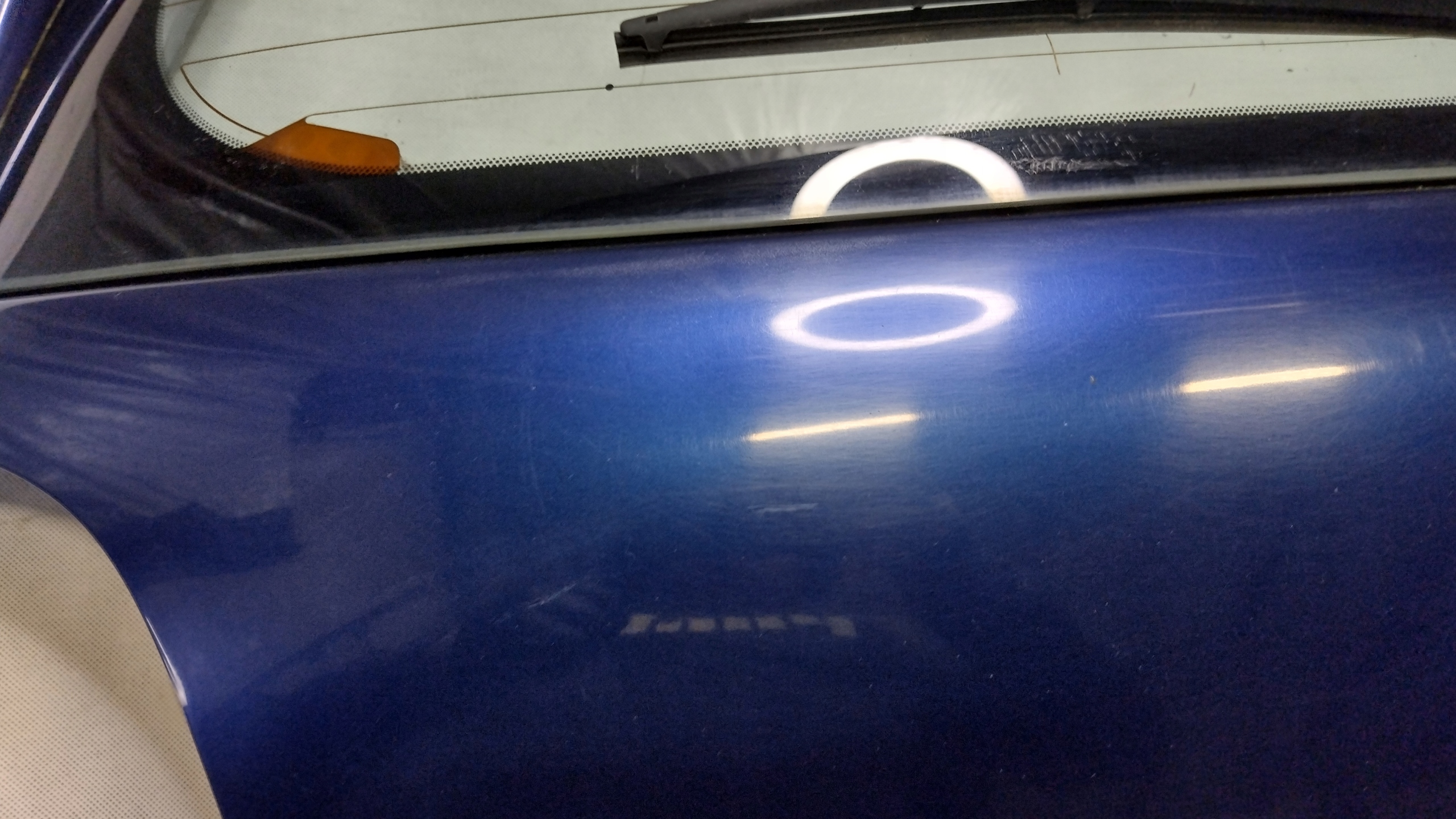 trunk door boot Toyota Yaris and 1 k: 8K8
