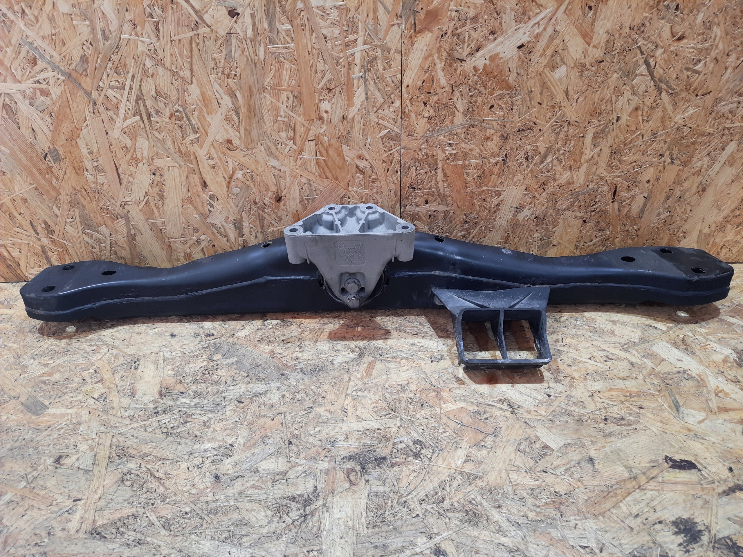 7P5399649 - Лапа опора коробки передач CAYENNE 7P 7P5399225F