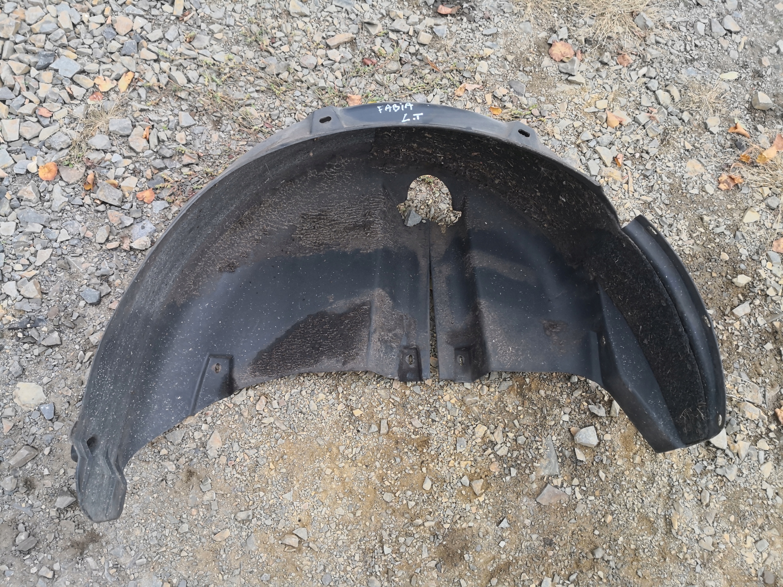 mudguard left rear part SKODA FABIA and 6Y9810971