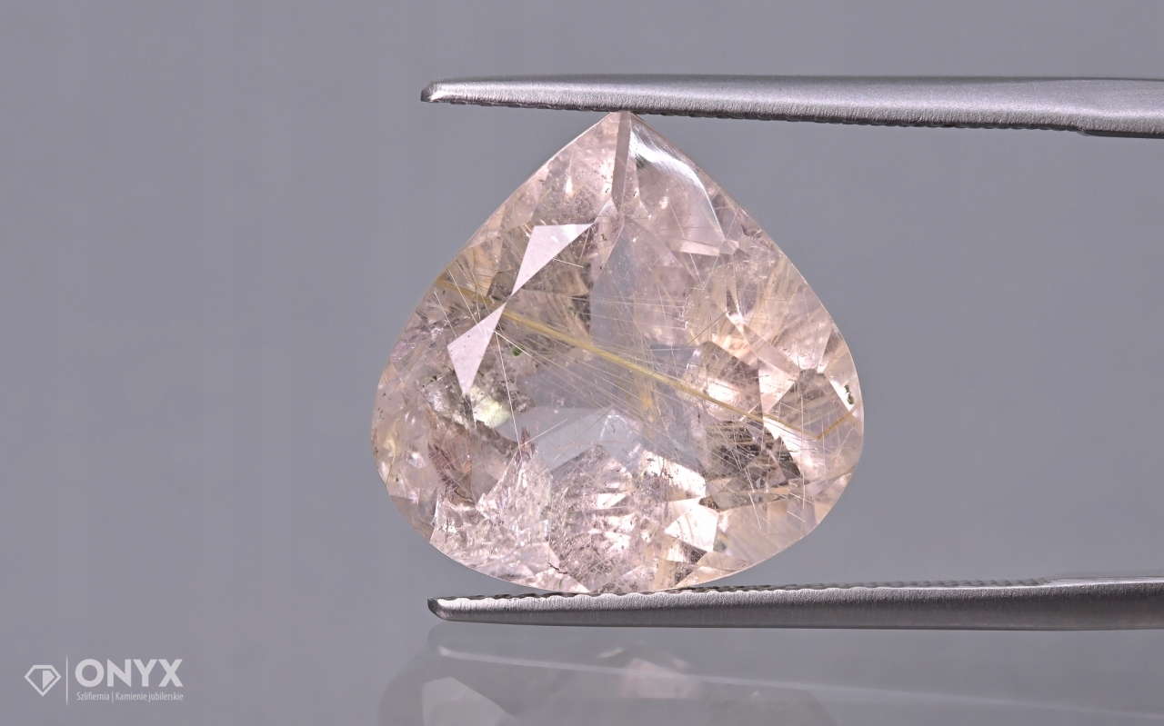 Křemen s rutilem fazetovaná slza 15,5x15,5 mm