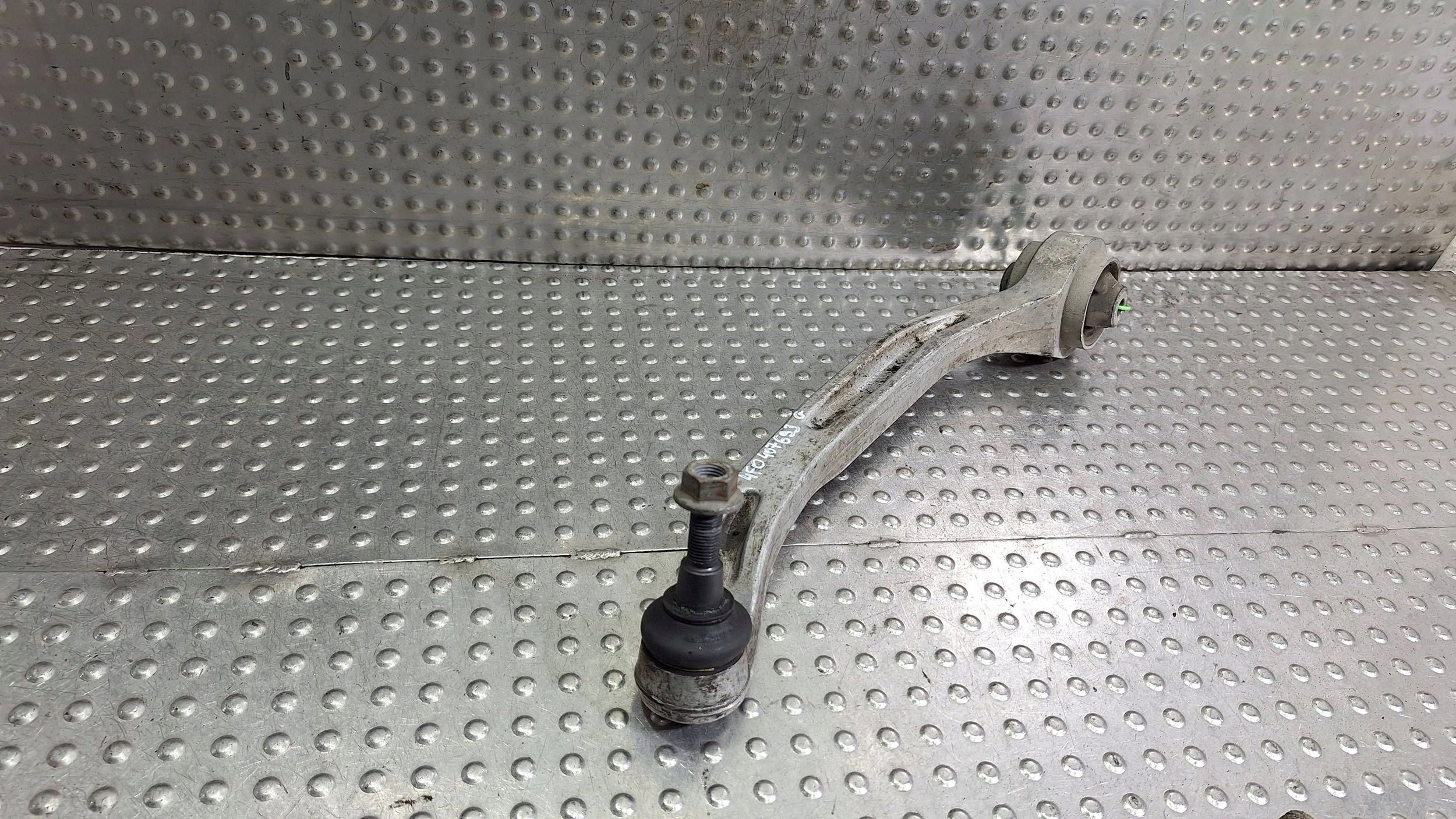 arm left front 4F0407693G AUDI A6 C6