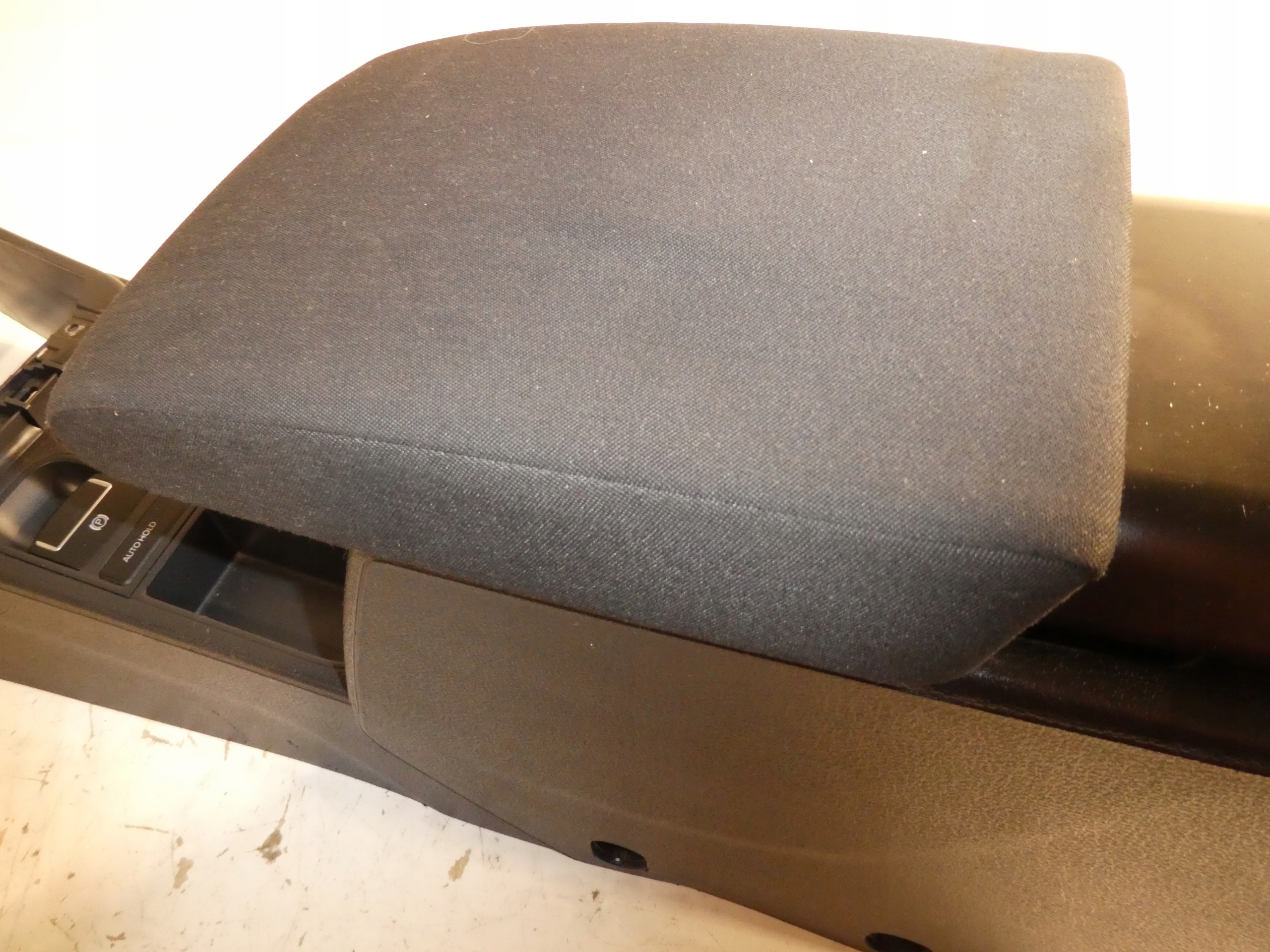 TUNEL armrest VW TIGUAN plus 5NO864251B