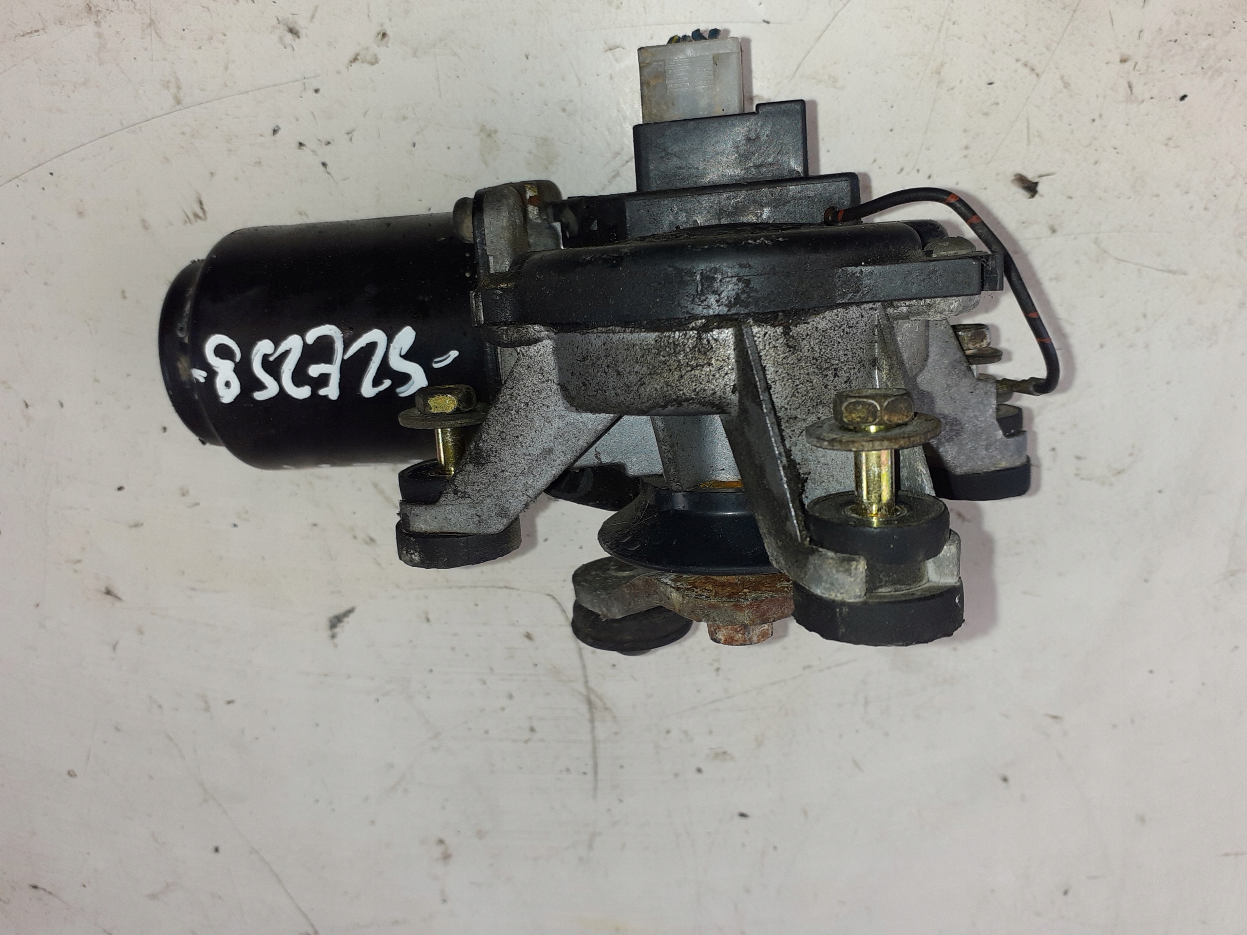 MAZDA 323F Motor Wischer vorne