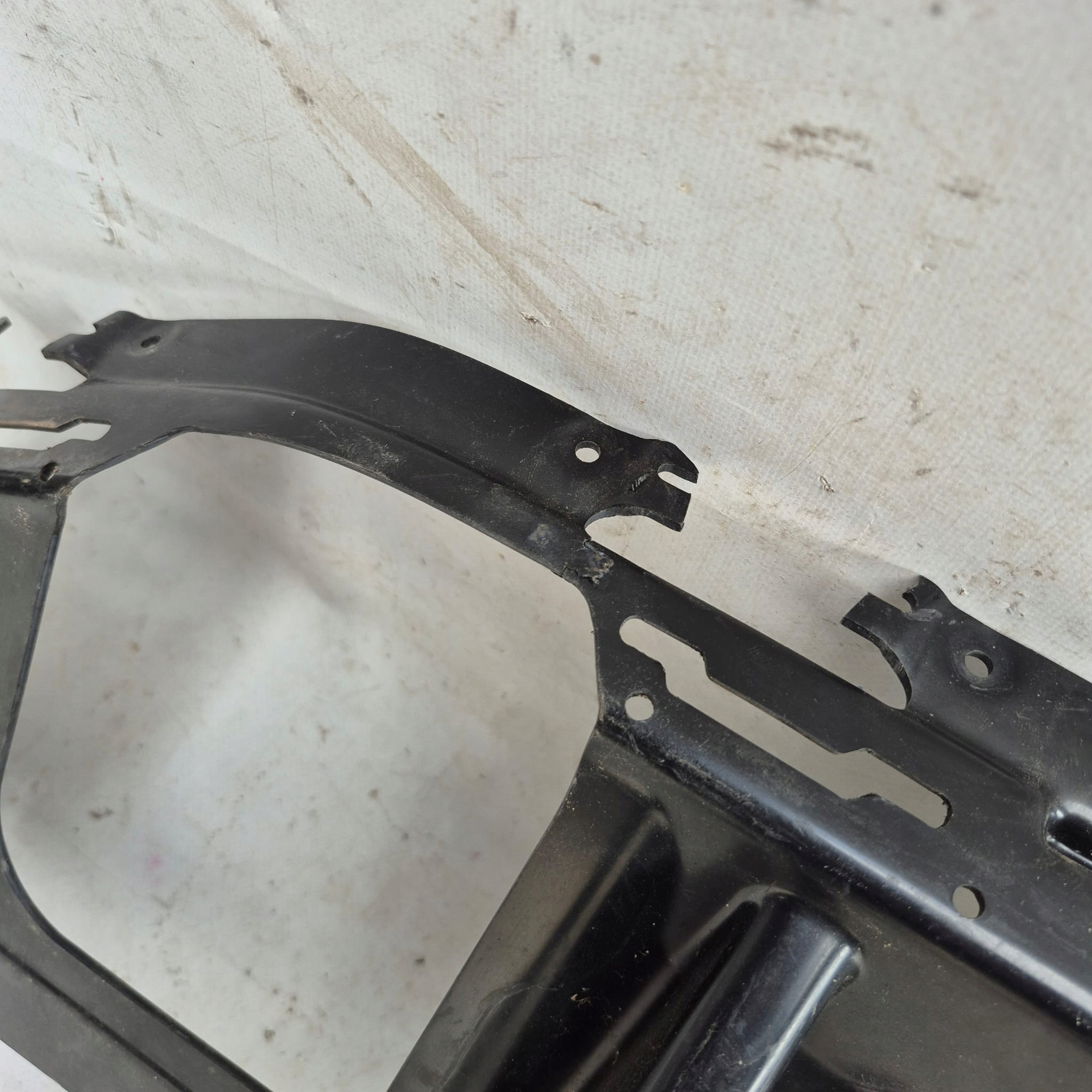 VW AMAROK und 1 09-16 Blende Abdeckung abdeckung unter Stoßstange