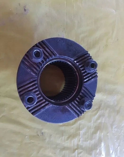 ФЛАНЕЦЬ ПРИВОДНОГО ВАЛУ DAF 105 XF 85 CF