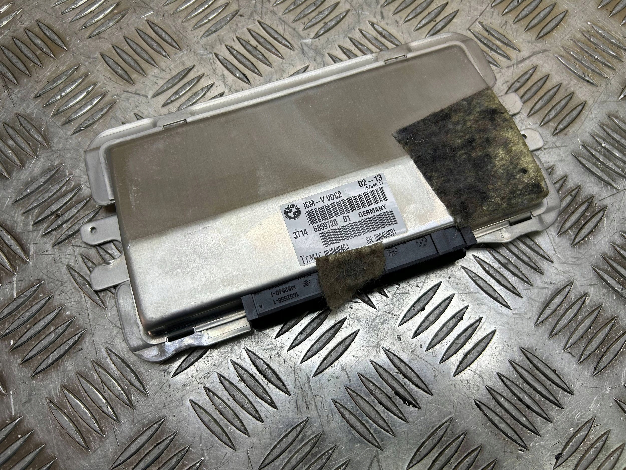 control unit / module springing pneumatycznego ICM VDC BMW 6 F06 2013 6859720
