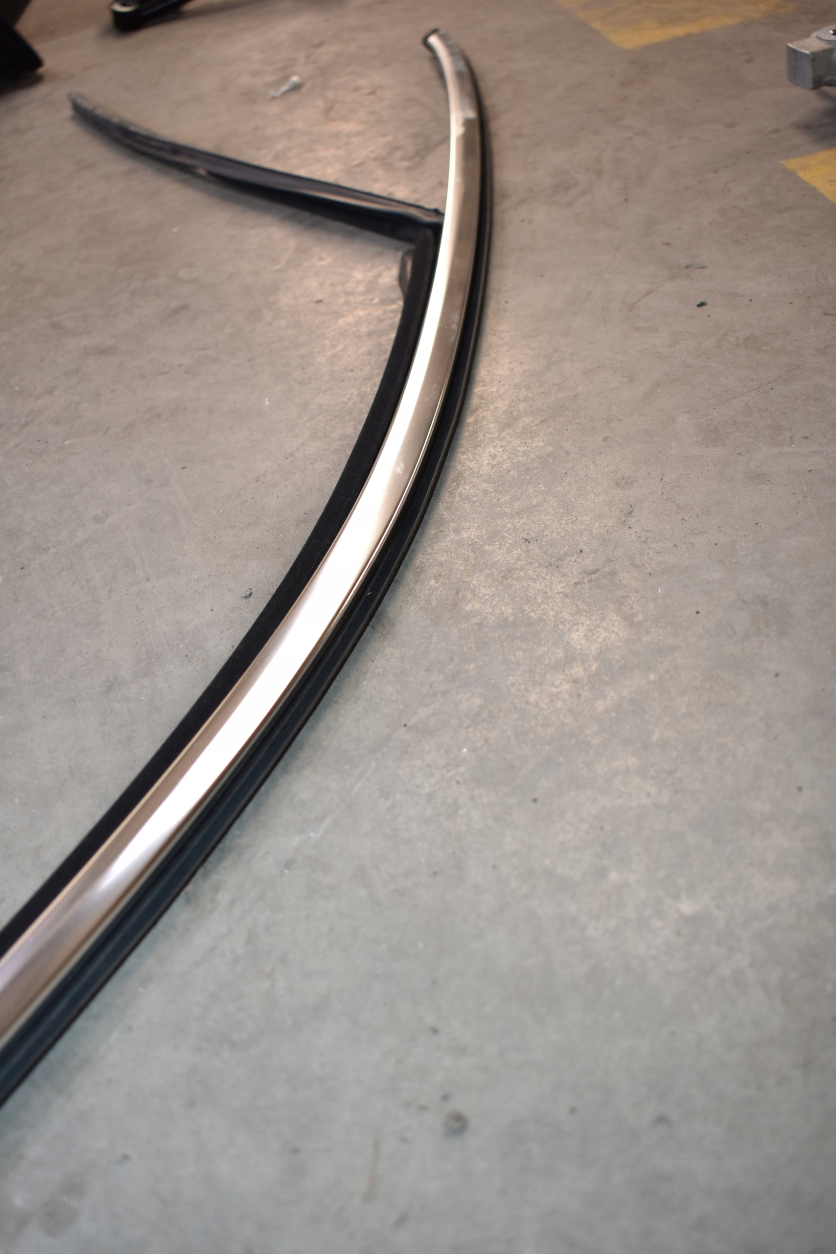 IDEALNA moulding door left front CHROM PORSCHE CAYENNE 9Y 1