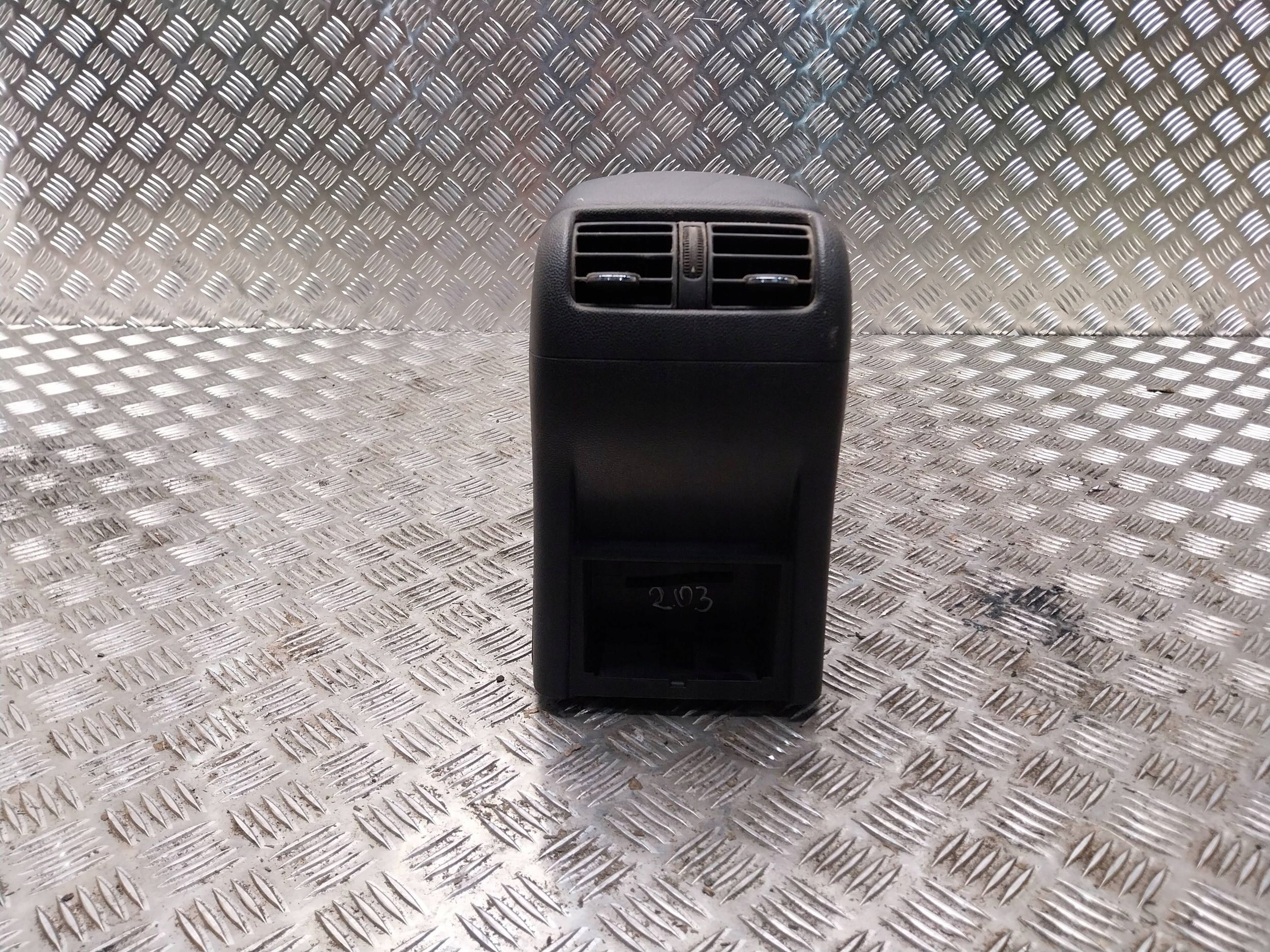 armrest TUNEL central A2036831508 MERCEDES W203