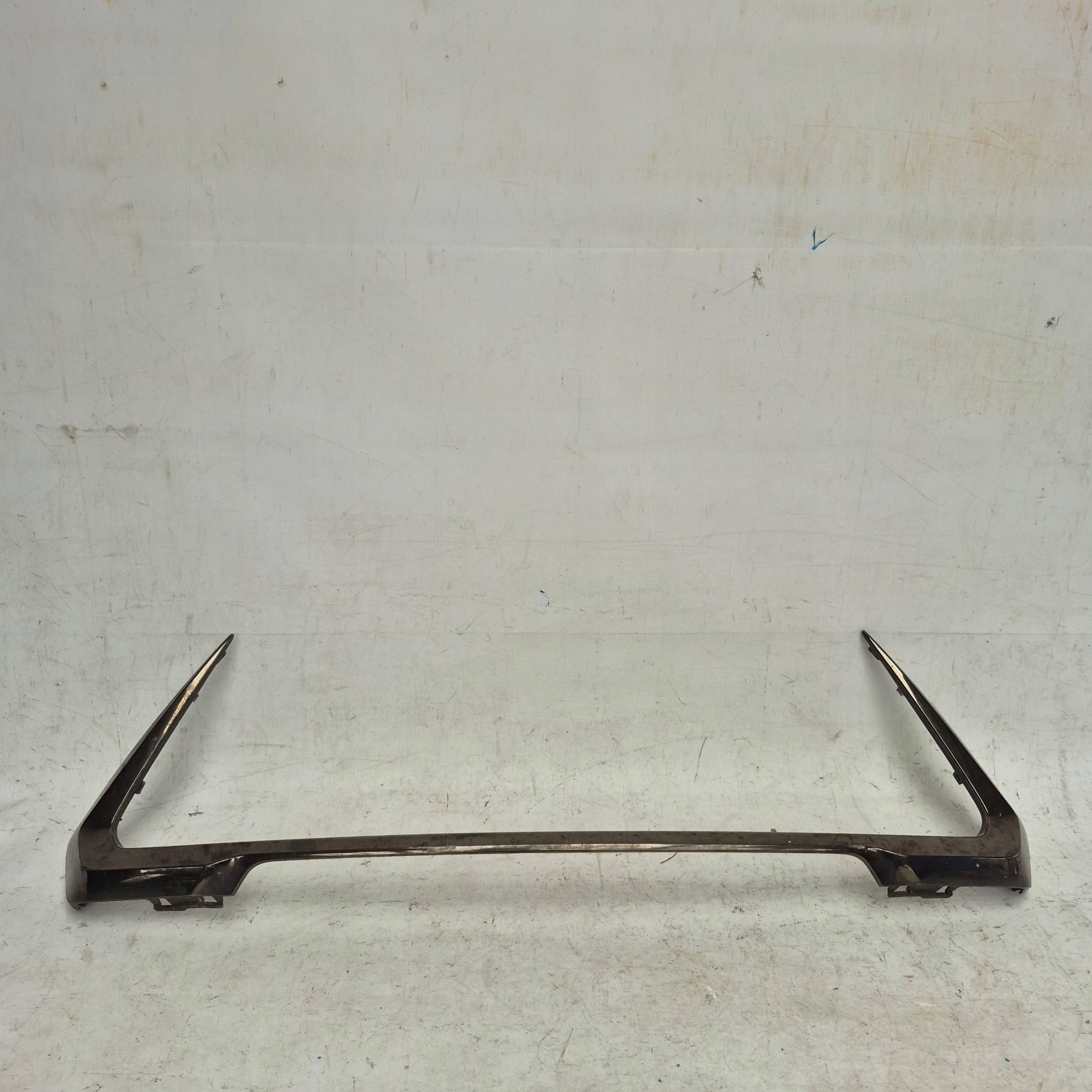 LEXUS UX 18-> moulding CHROM of a bumper front front