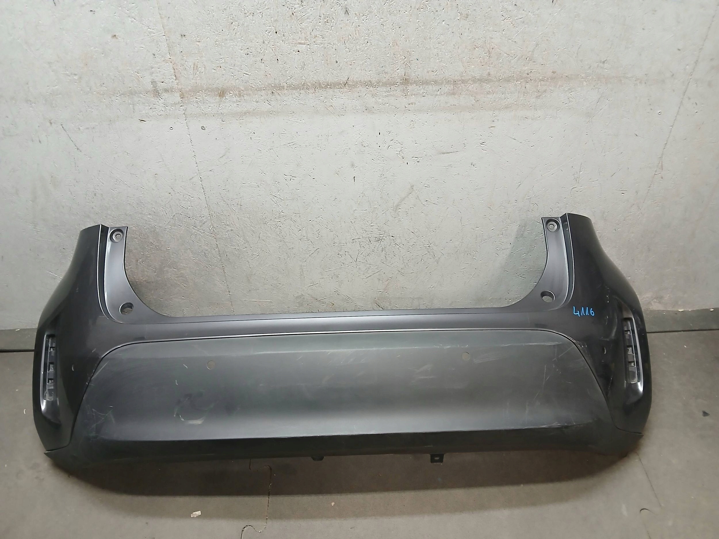 Paraurti posteriore TOYOTA YARIS CROSS