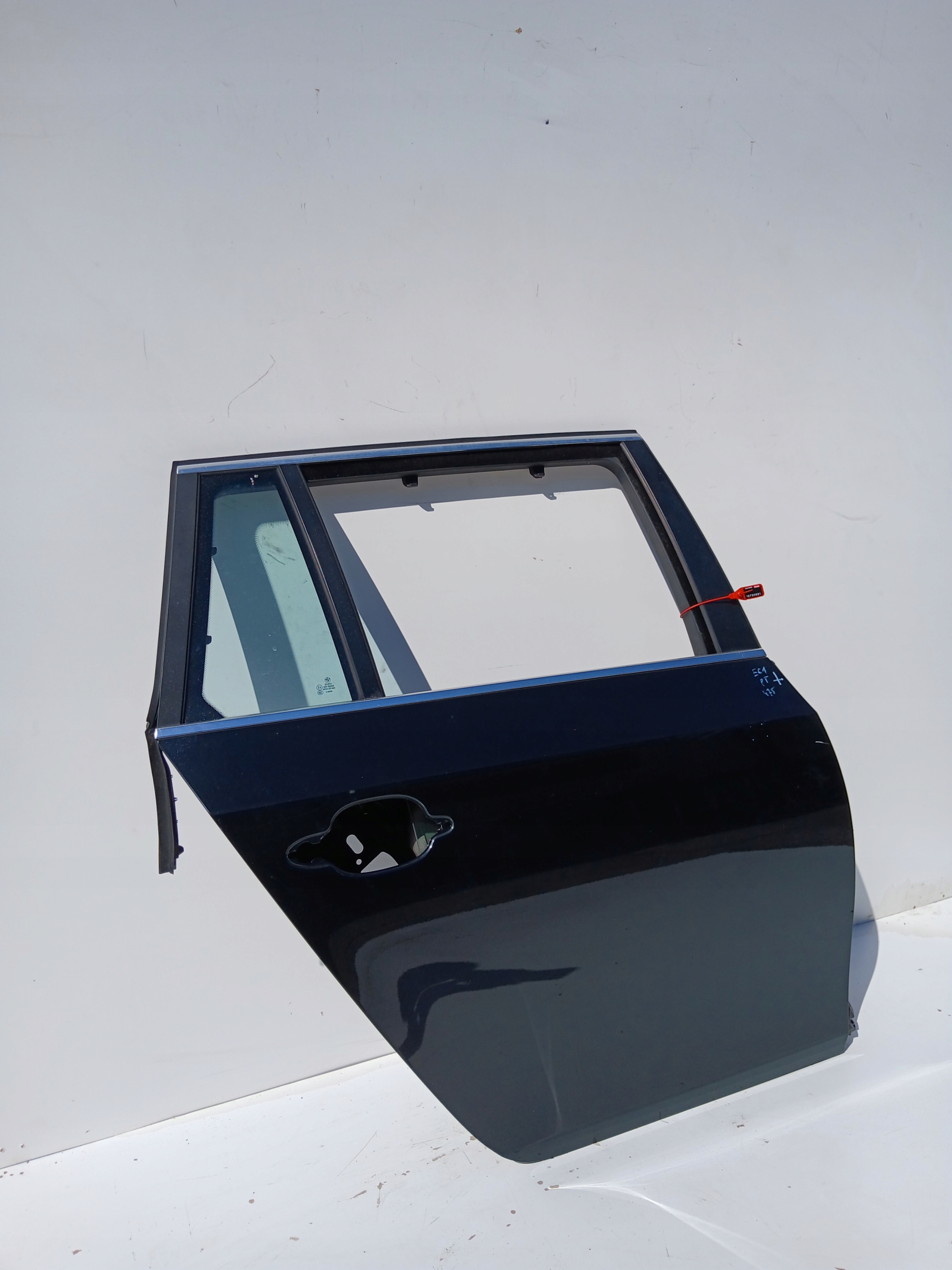 door right rear. BMW E61 BLACK SAPPHIRE 475/9
