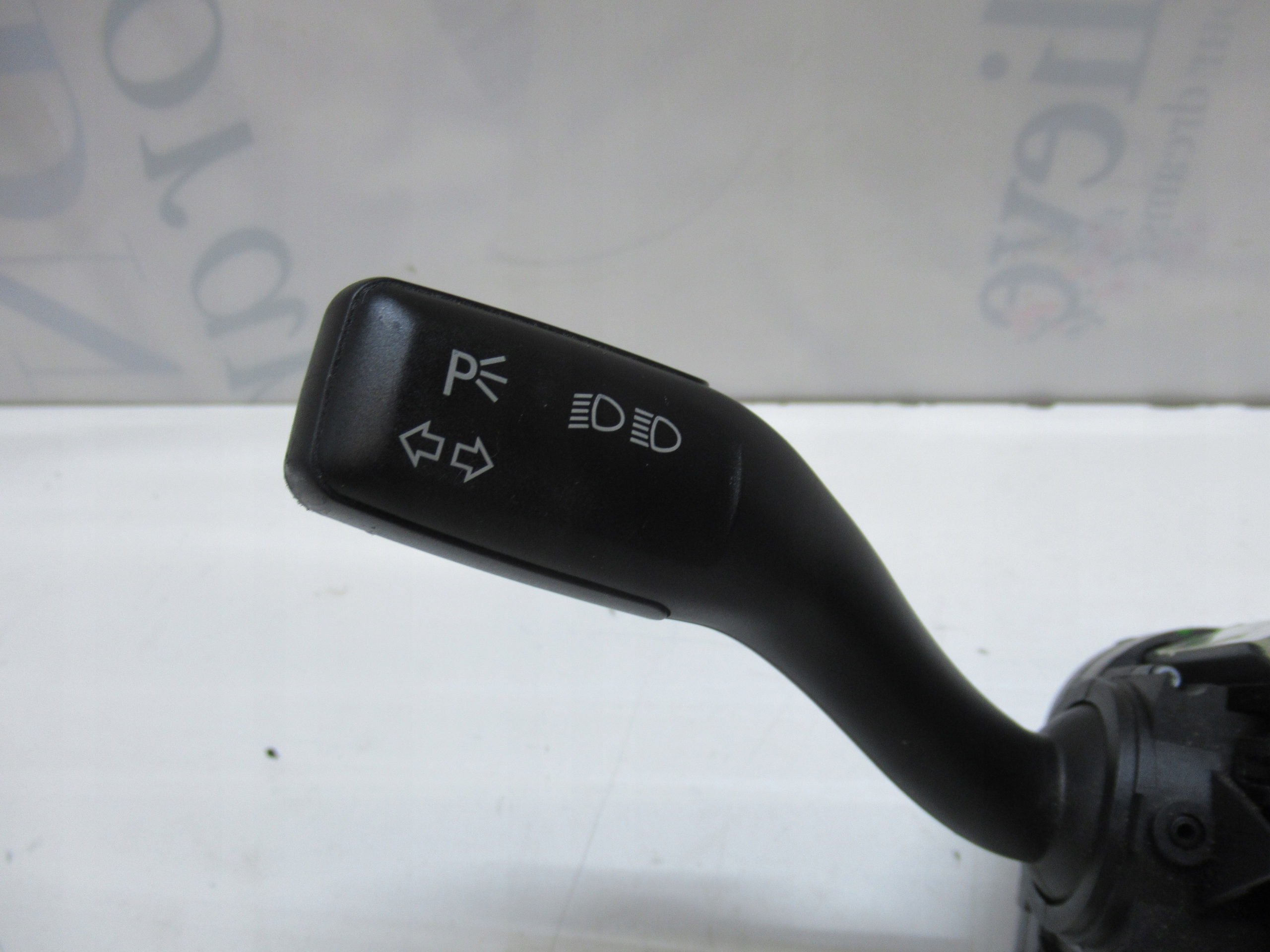 AUDI A6 C6 07R rucice volana 4F0953549A