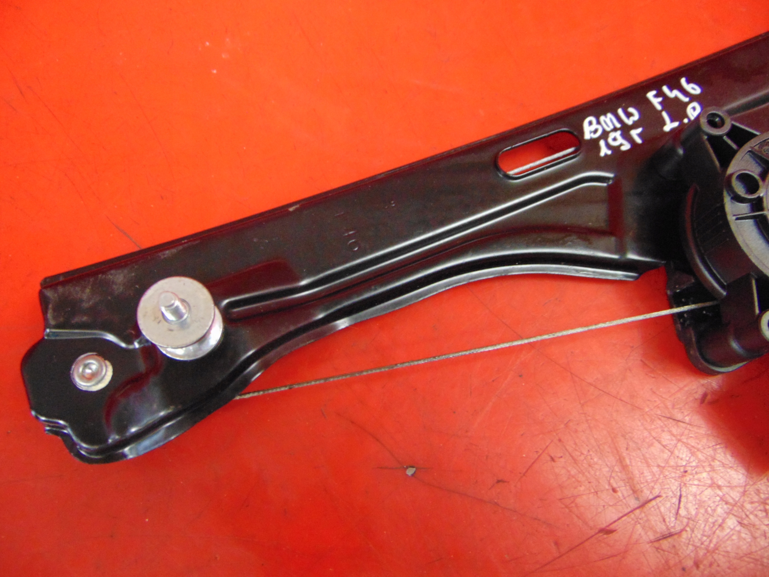 BMW 2 F46 F45 window regulator left front 7463485