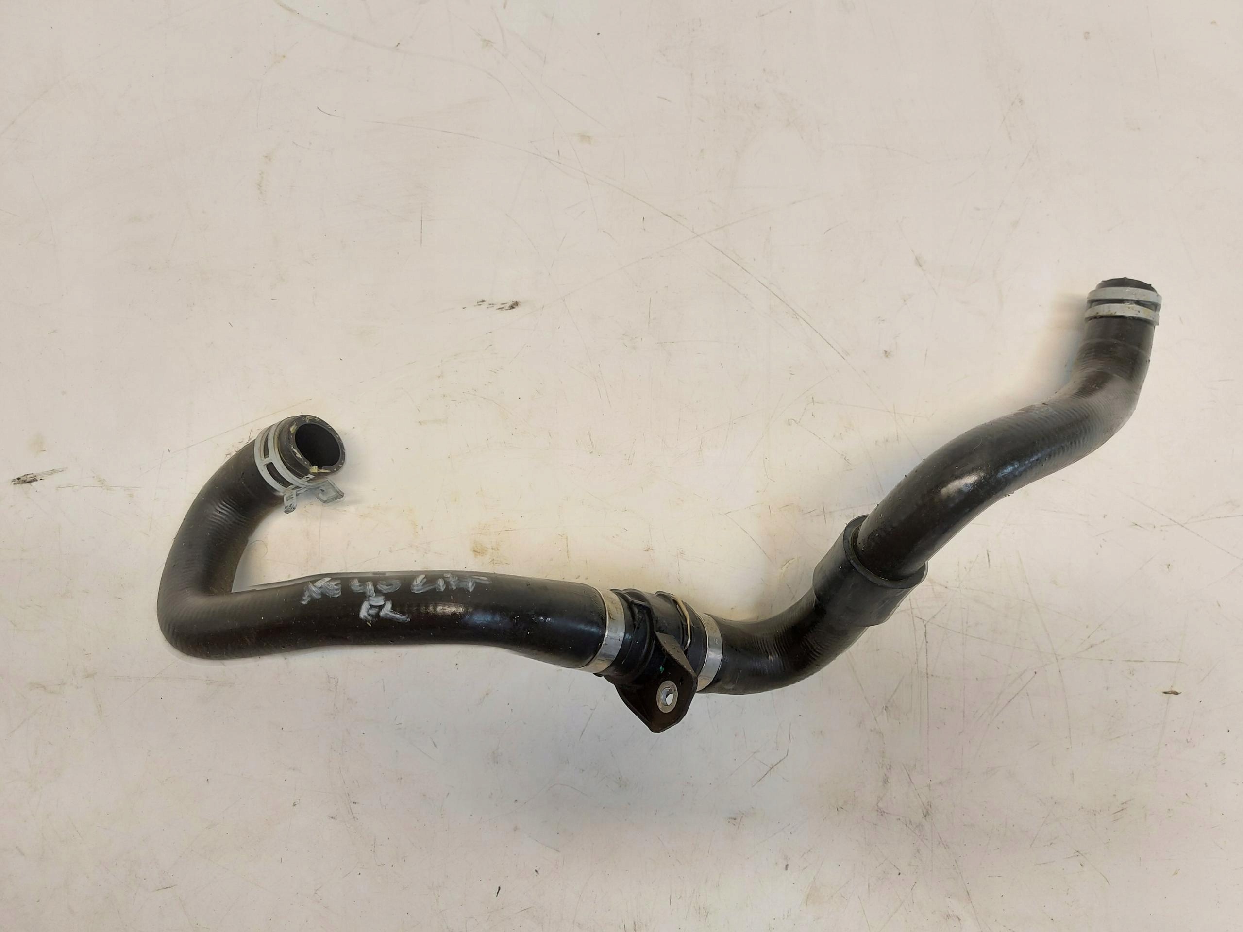 VOLVO XC40 LIFT prijenos cijev vode 32138727