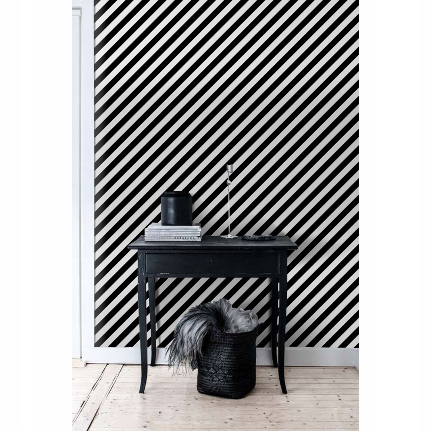 

Fototapeta na flizelinie Czarno-białe pasy 104x70