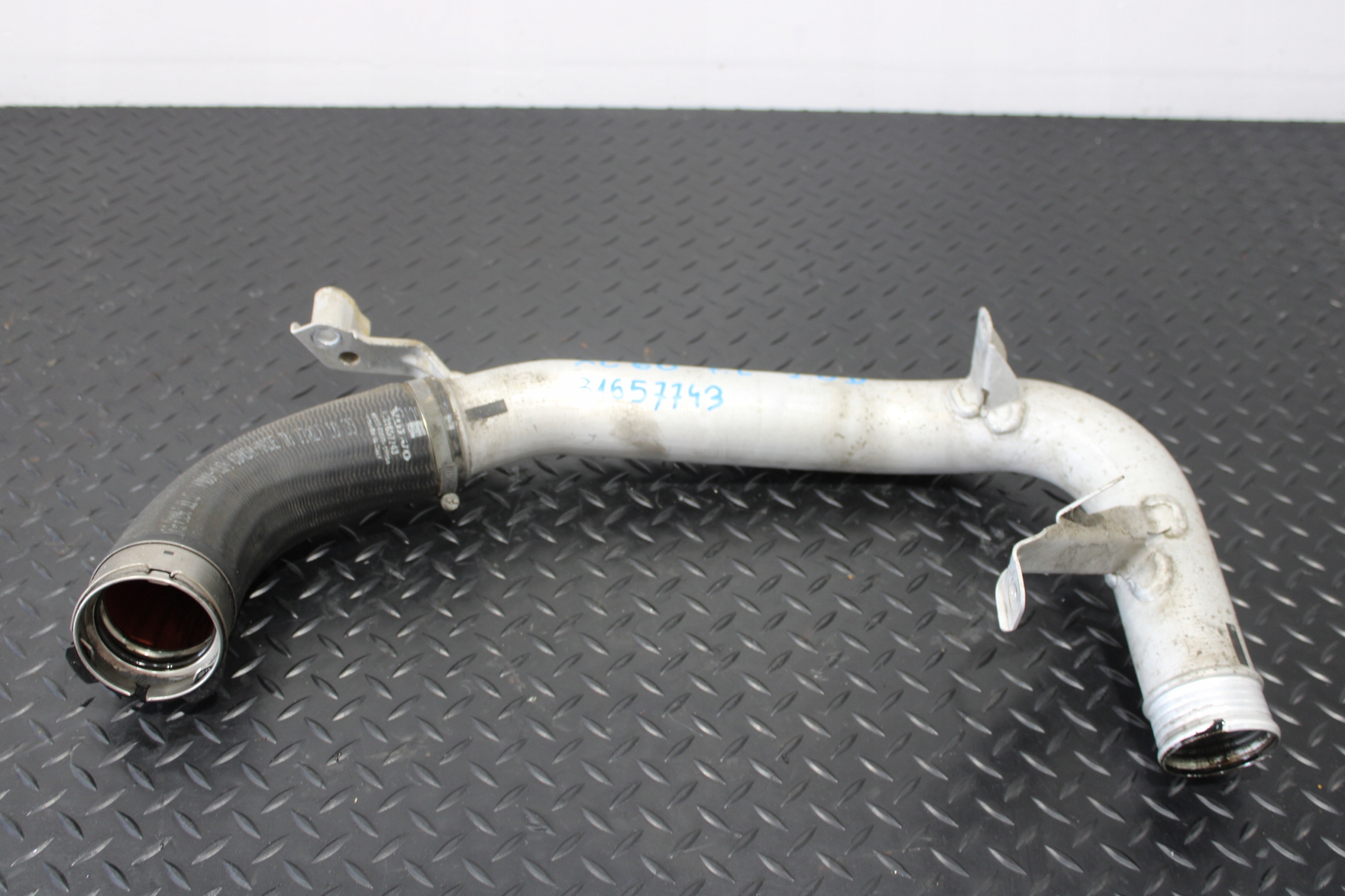 hadice vedení intercoolera VOLVO XC60 LIFT 2016 31657743