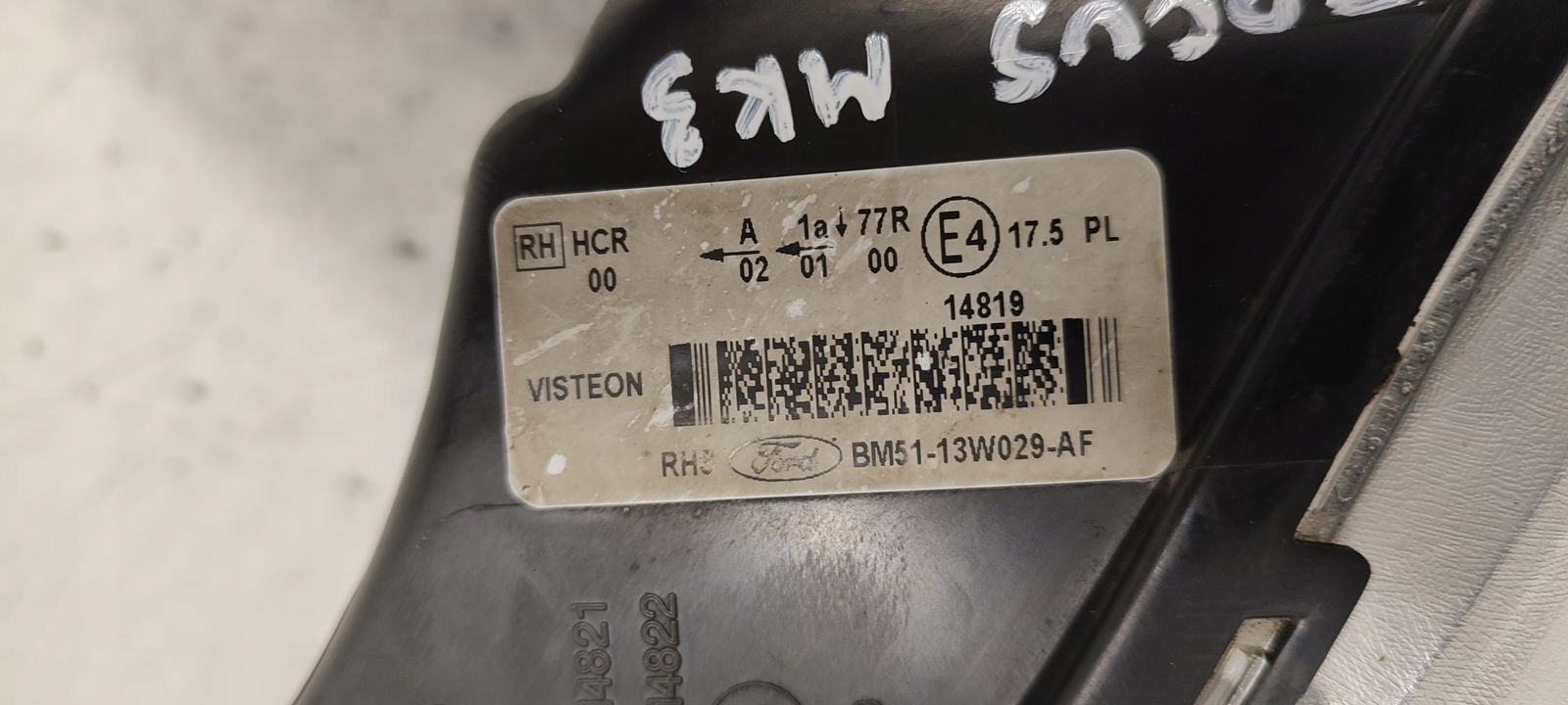 light front front right Ford Focus MK3