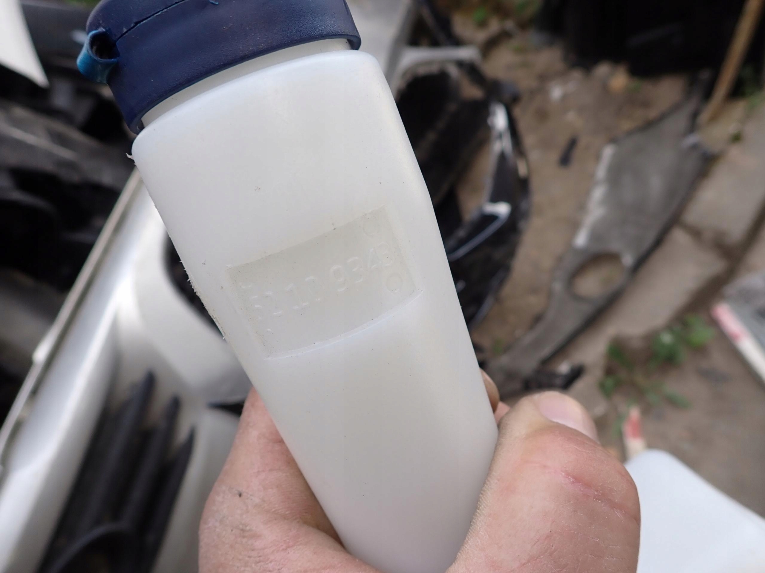 FIAT 500 07- washer fluid tank