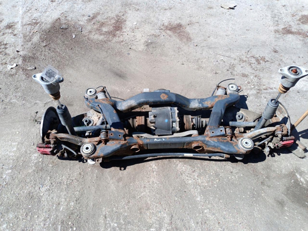 A4 B7 BELKA ZAWIESZENIA TYŁ ZAWIESZENIE MOST QUATTRO