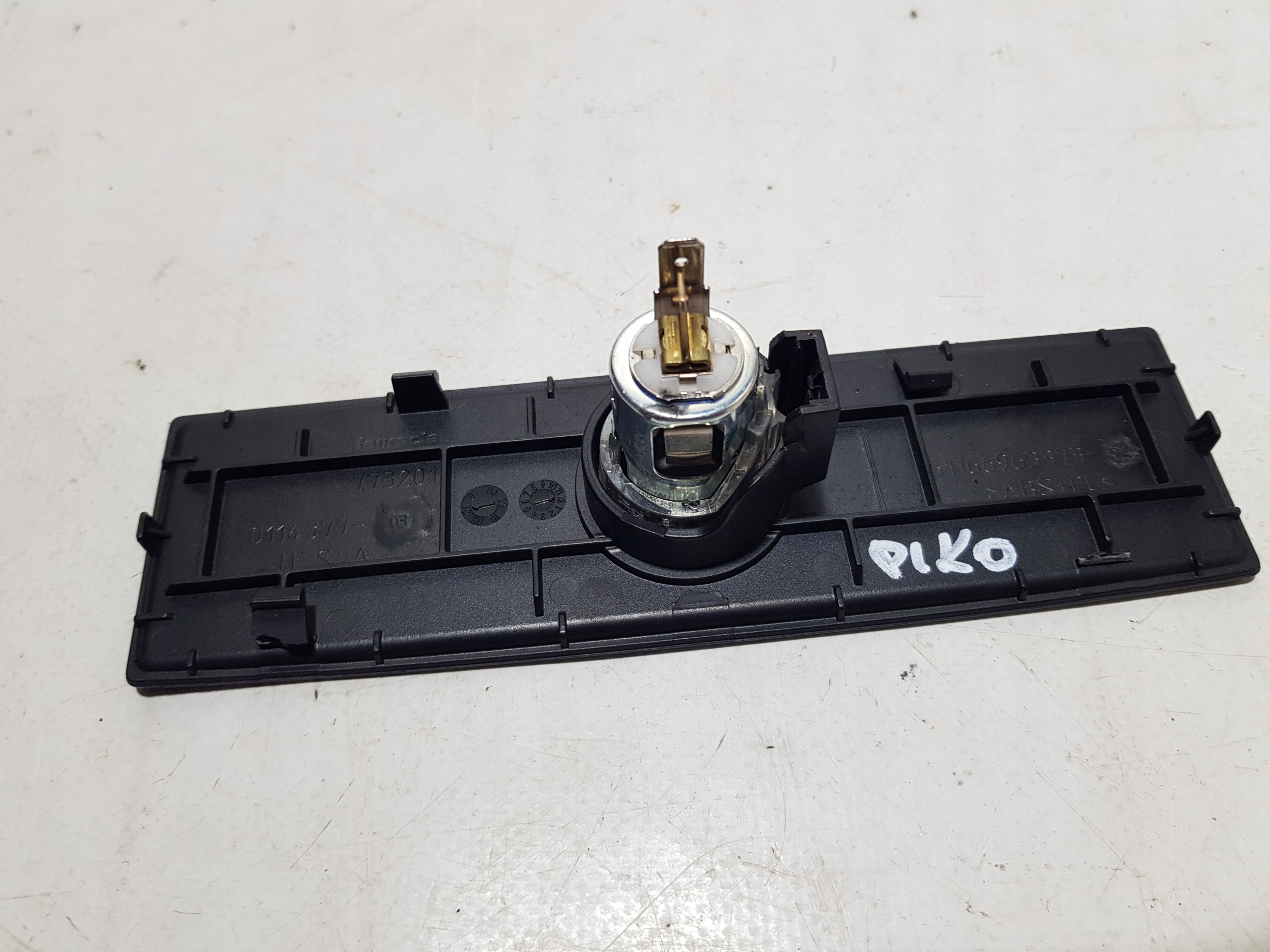 BMW X5 E70 X6 E71 adapter cigarette lighter 6963373