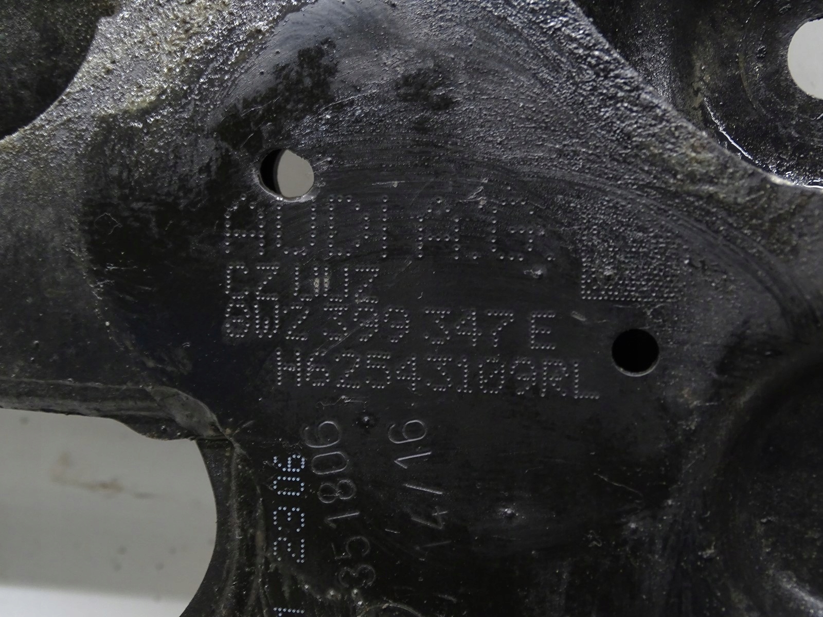 axle beam axle beam subframe sider axle beam front AUDI A4 B9 8W2399347E