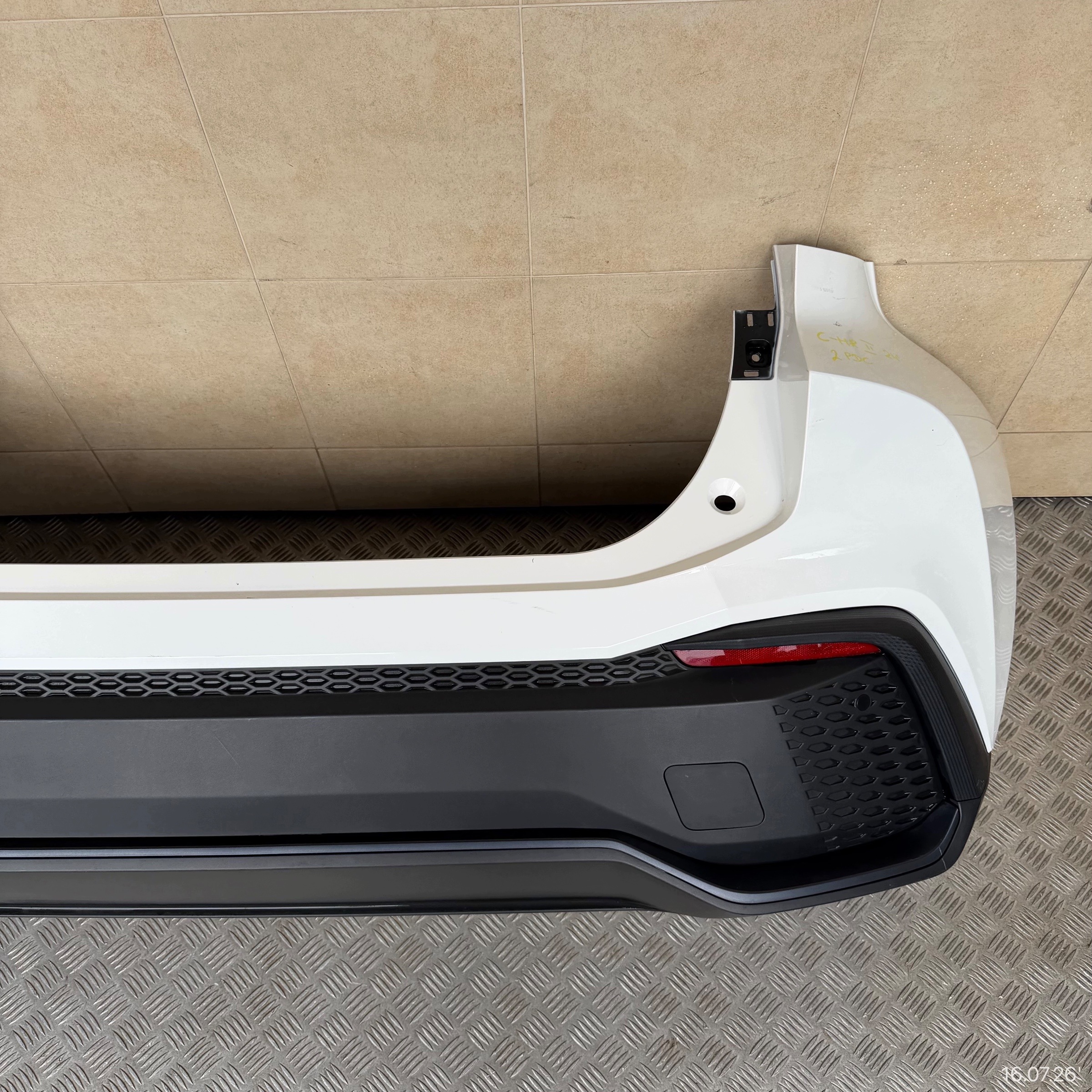bumper rear complete TOYOTA C-HR II 2024 ROK 2 PDC