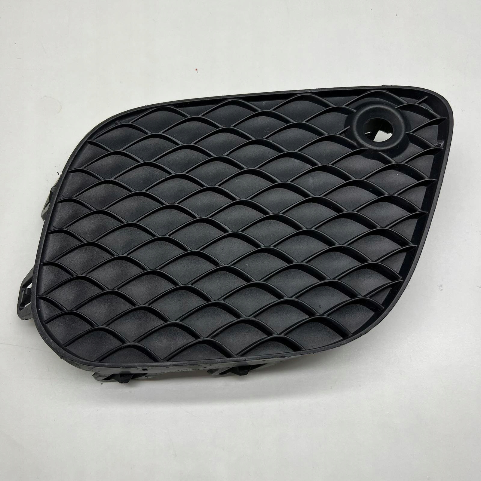 MERCEDES GLB X247 2019- right grid front bumper grille A2478856801