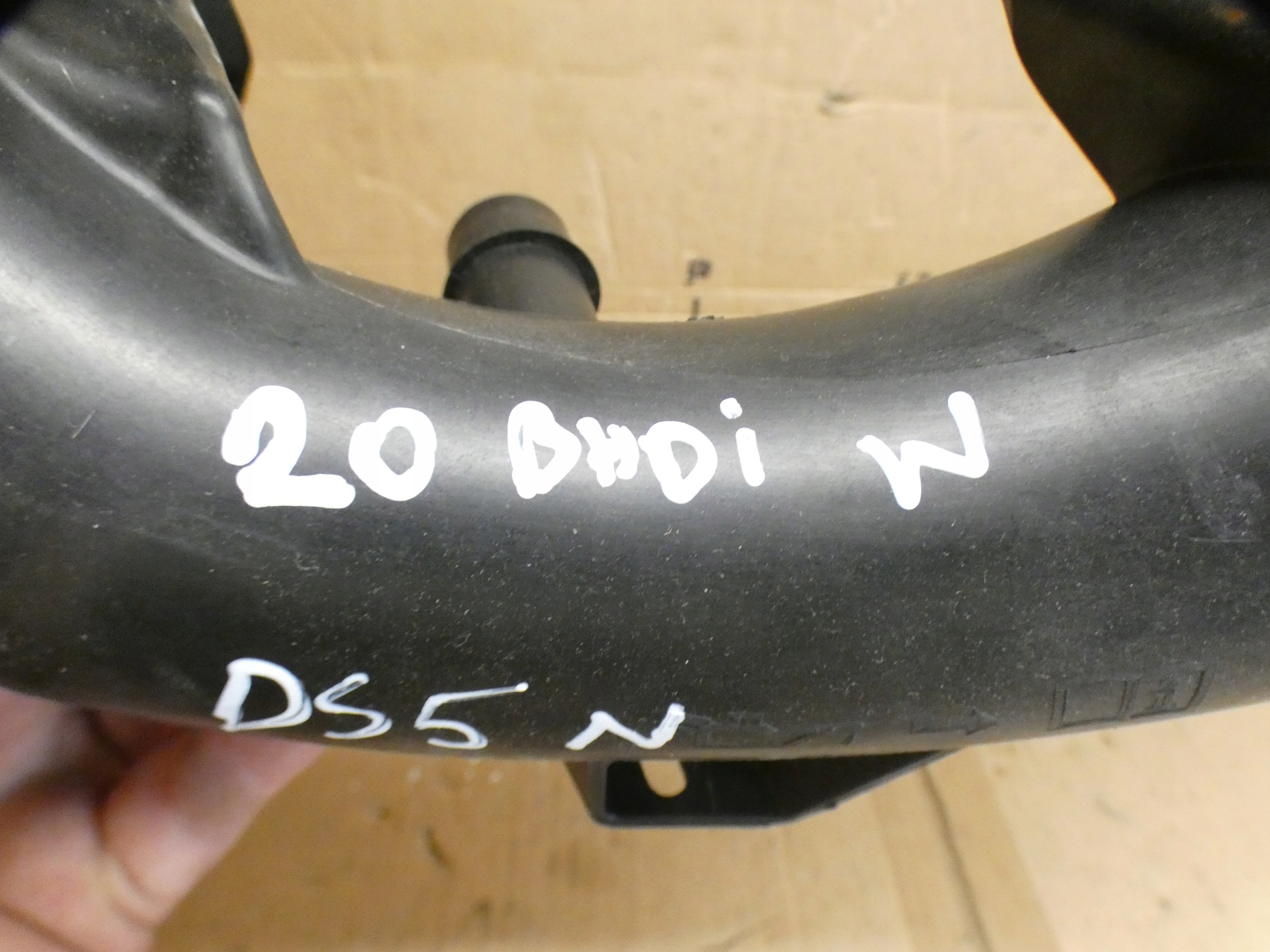 PEUGEOT CITROEN 2.0 E-HDI pipe air hose 98689
