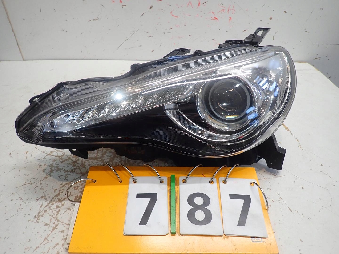 light front front left TOYOTA GT86 BI-XENON SKR
