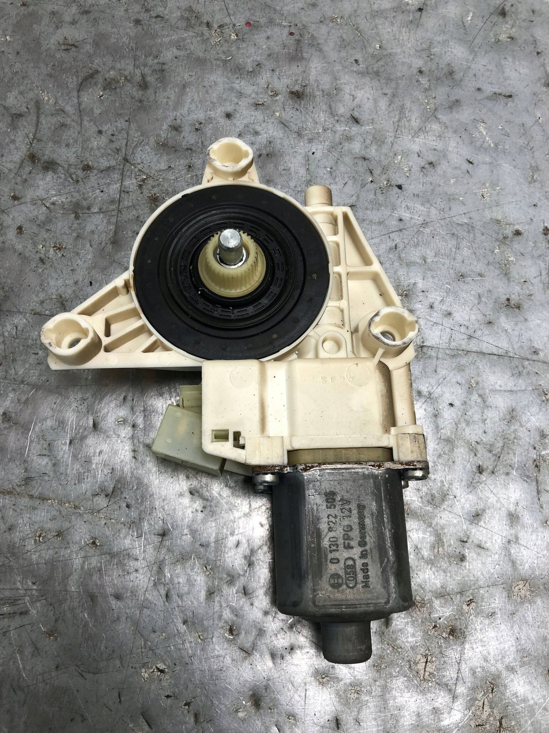 mini motor windows left rear part MERCEDES W212 A2048200542