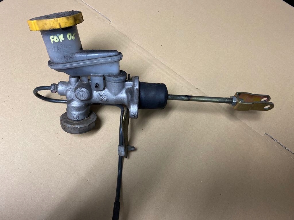 Pompa sprzęgła Subaru Forester 2.0 06 07