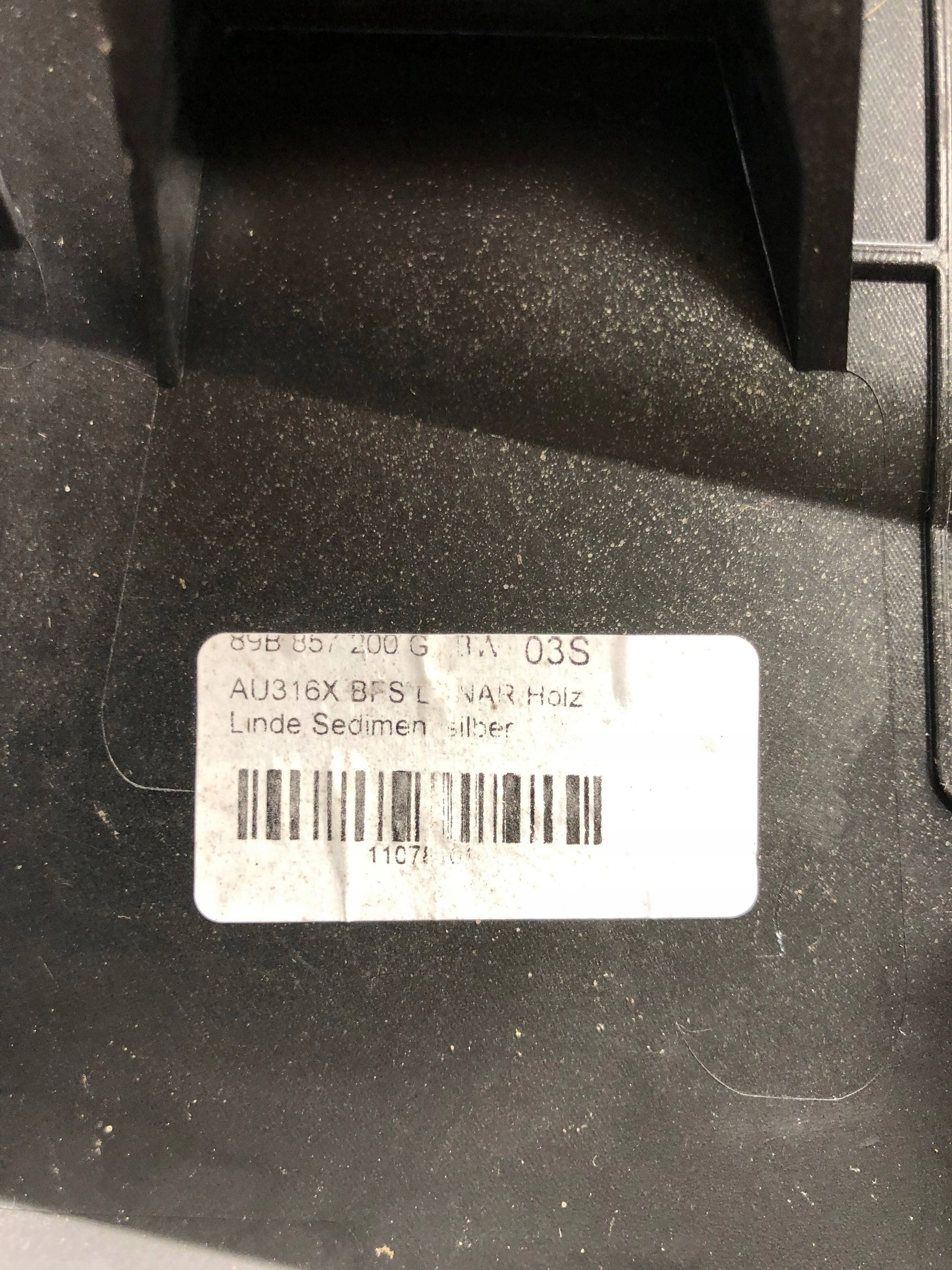 Moulage DEKOR Console 9BW AUDI Q4 E-TRON 89B857200G