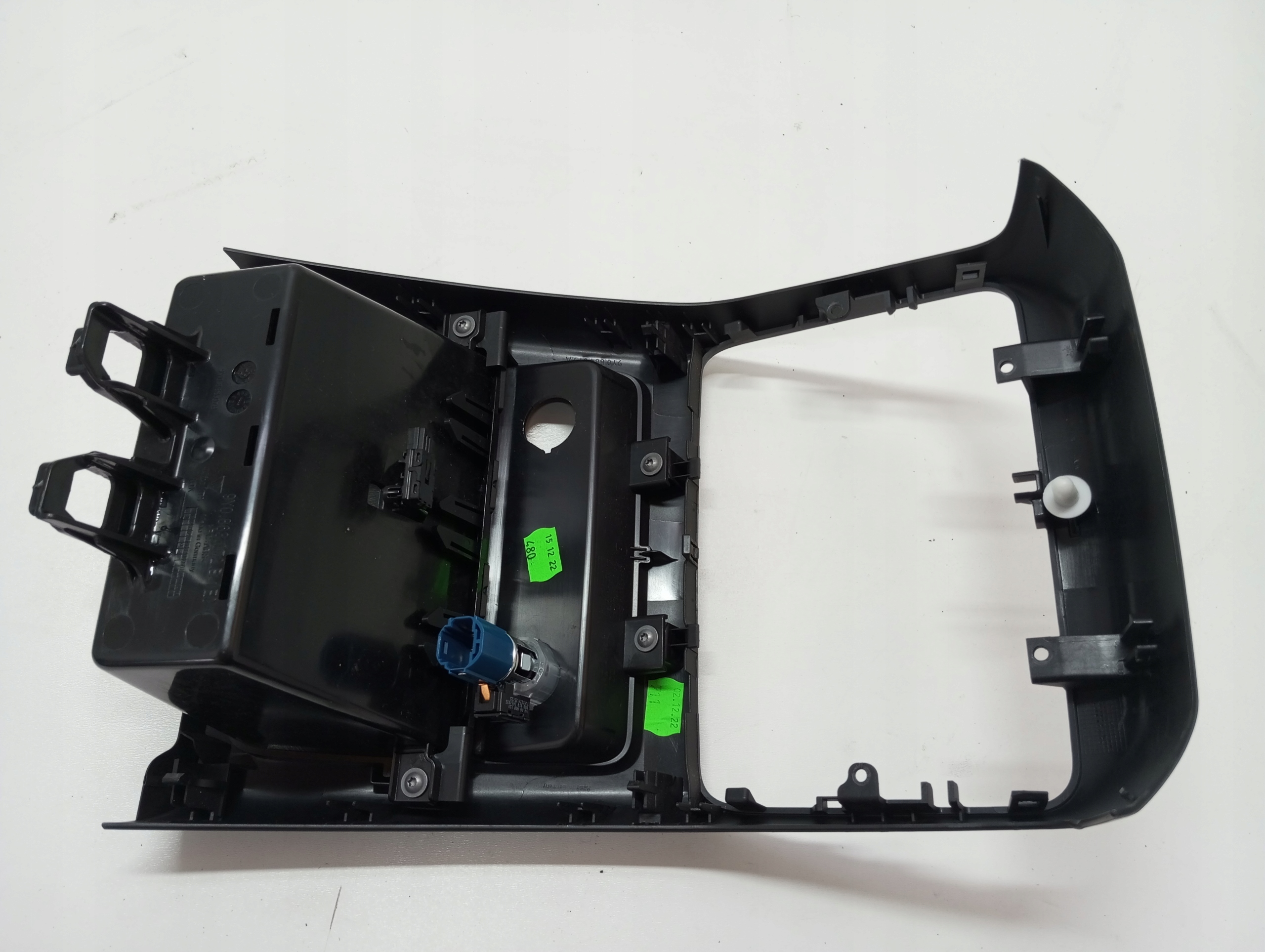 frame TUNELU PANEL SRODKOWEGO PORSCHE CAYENNE 9Y0 9Y0864075A