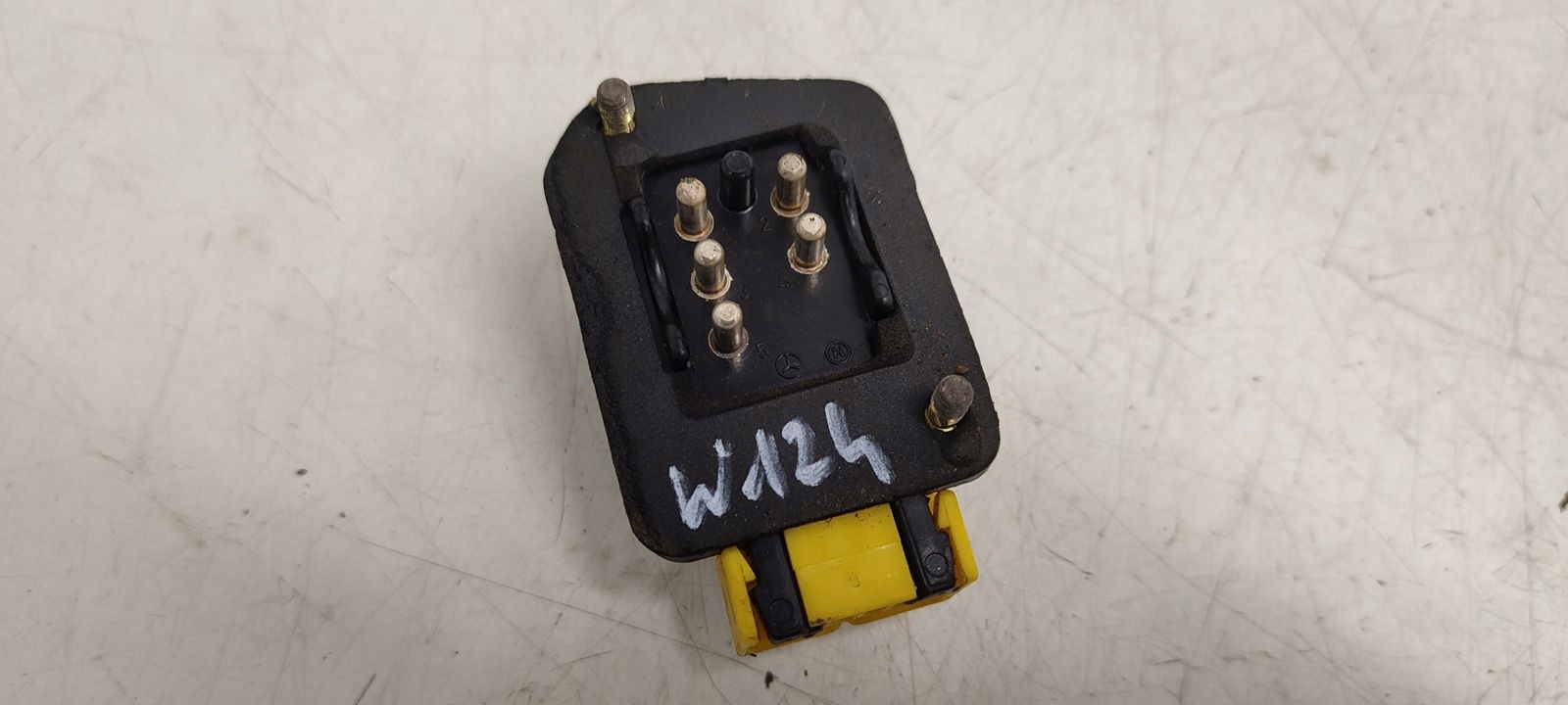 heater fan resistor Mercedes W124 2,2