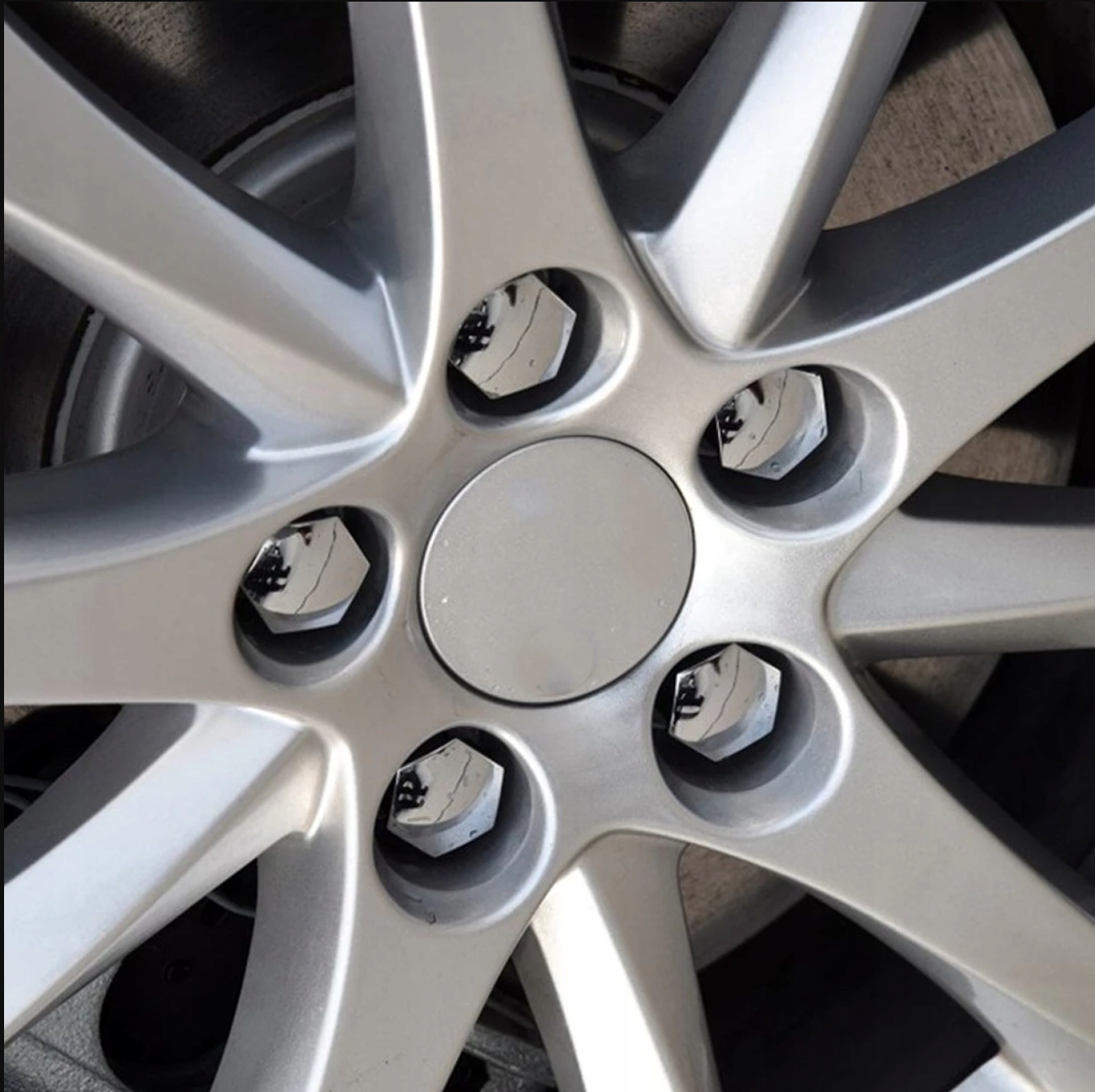 ZAŚLEPKI KAPSLE NAKŁADKI NA ŚRUBY DO KÓŁ 19mm CHROMOWANE vw opel audi volvo EAN (GTIN) 5904555944749