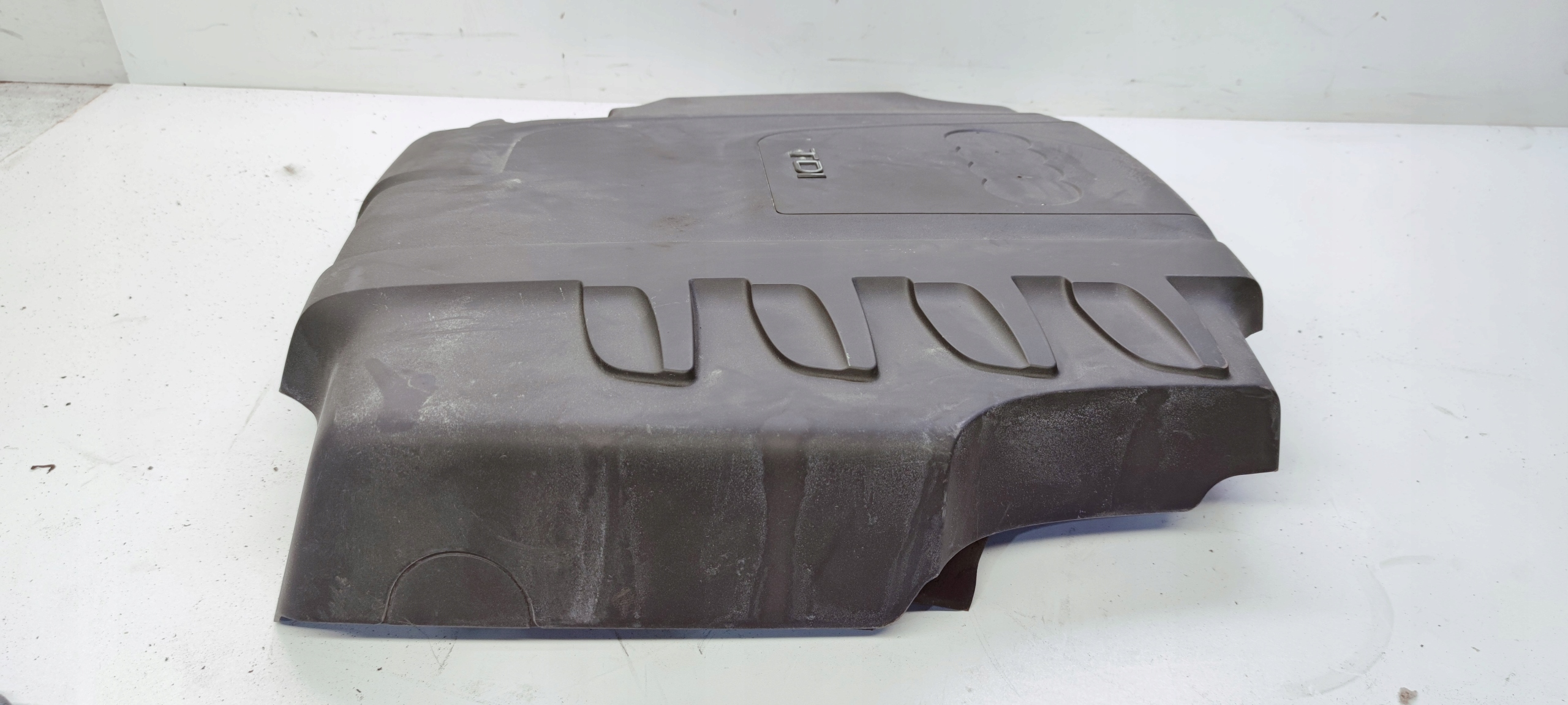 fedél motorfedél AUDI A4 A5 A6 03L103925L