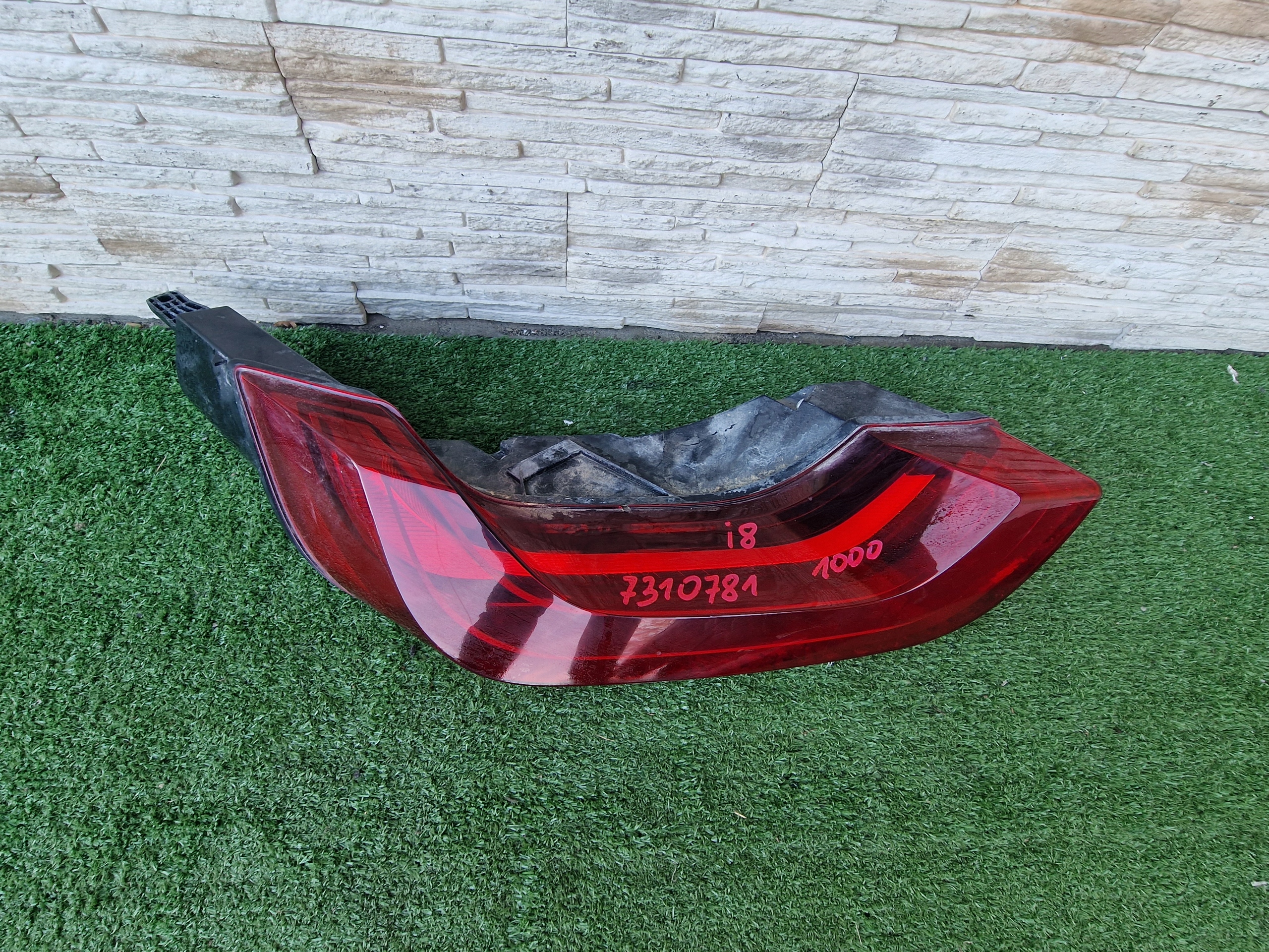 ФАРА ЗАД. BMW I8 7310781